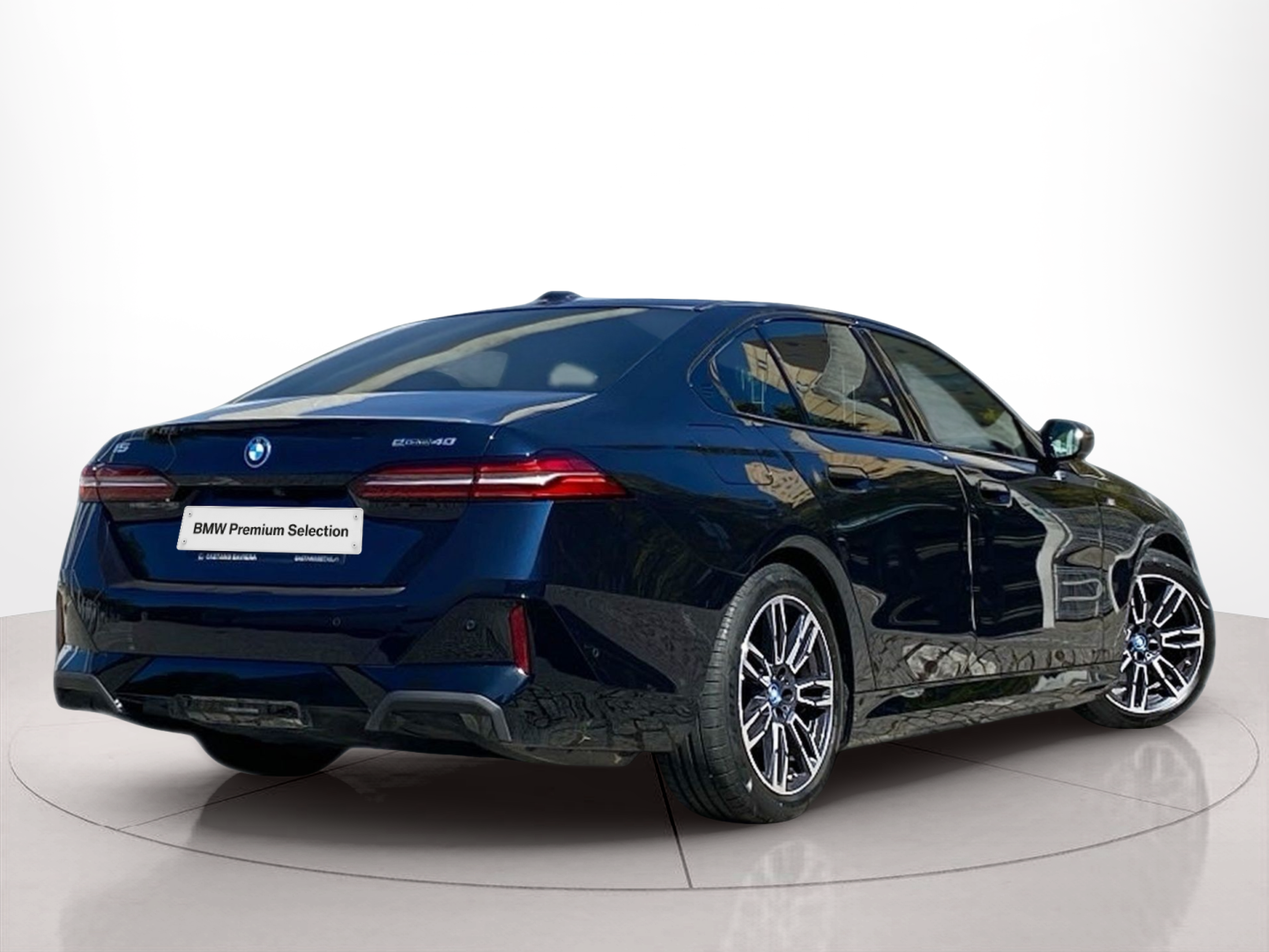 BMW i5 eDrive40 color Negro. Año 2024. 250KW(340CV). Elétrico. En concesionario Caetano Lisboa de Lisboa