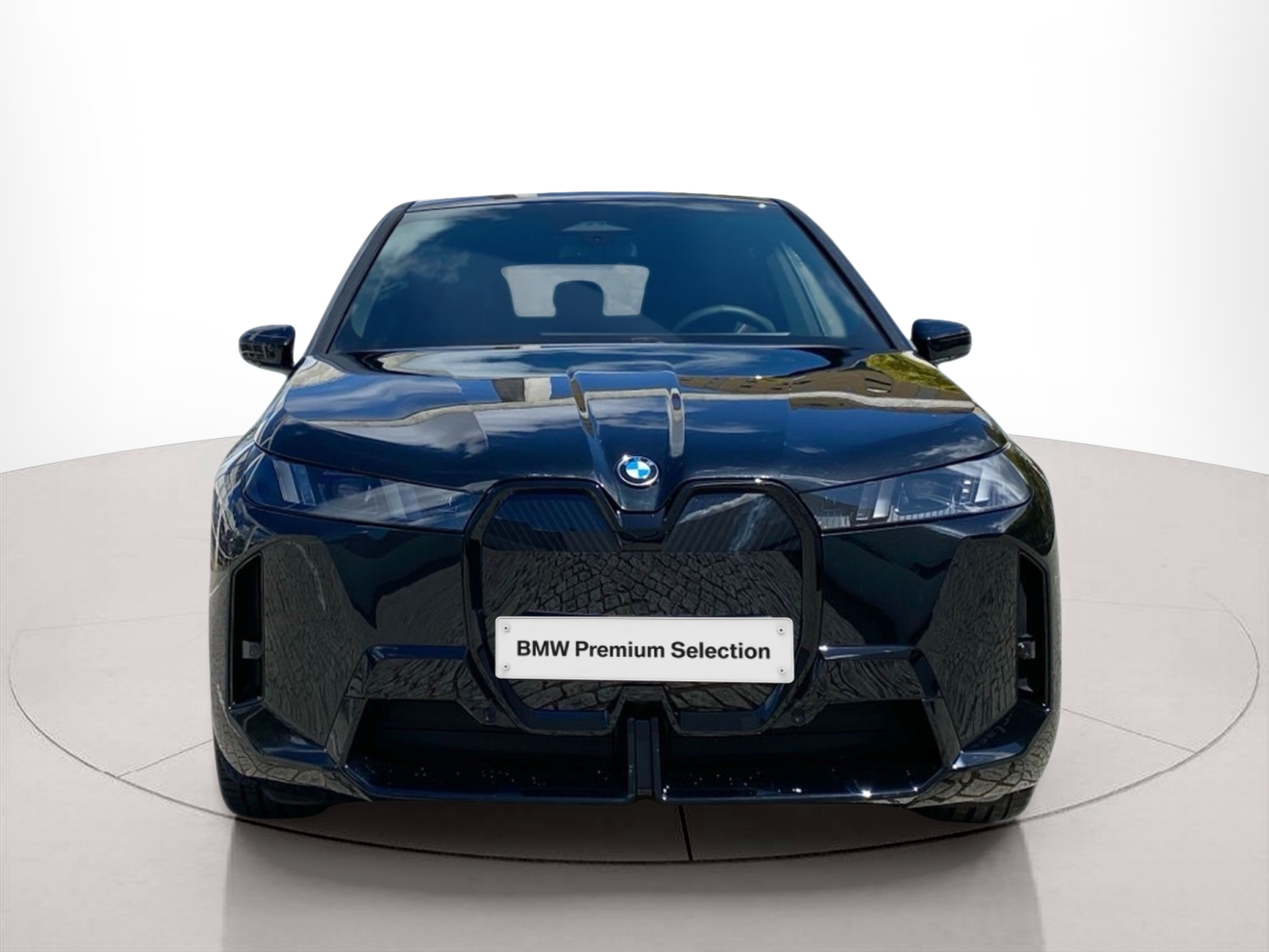 Fotos de BMW iX xDrive45 color Negro. Año 2025. 300KW(408CV). Elétrico. En concesionario Caetano Lisboa de Lisboa