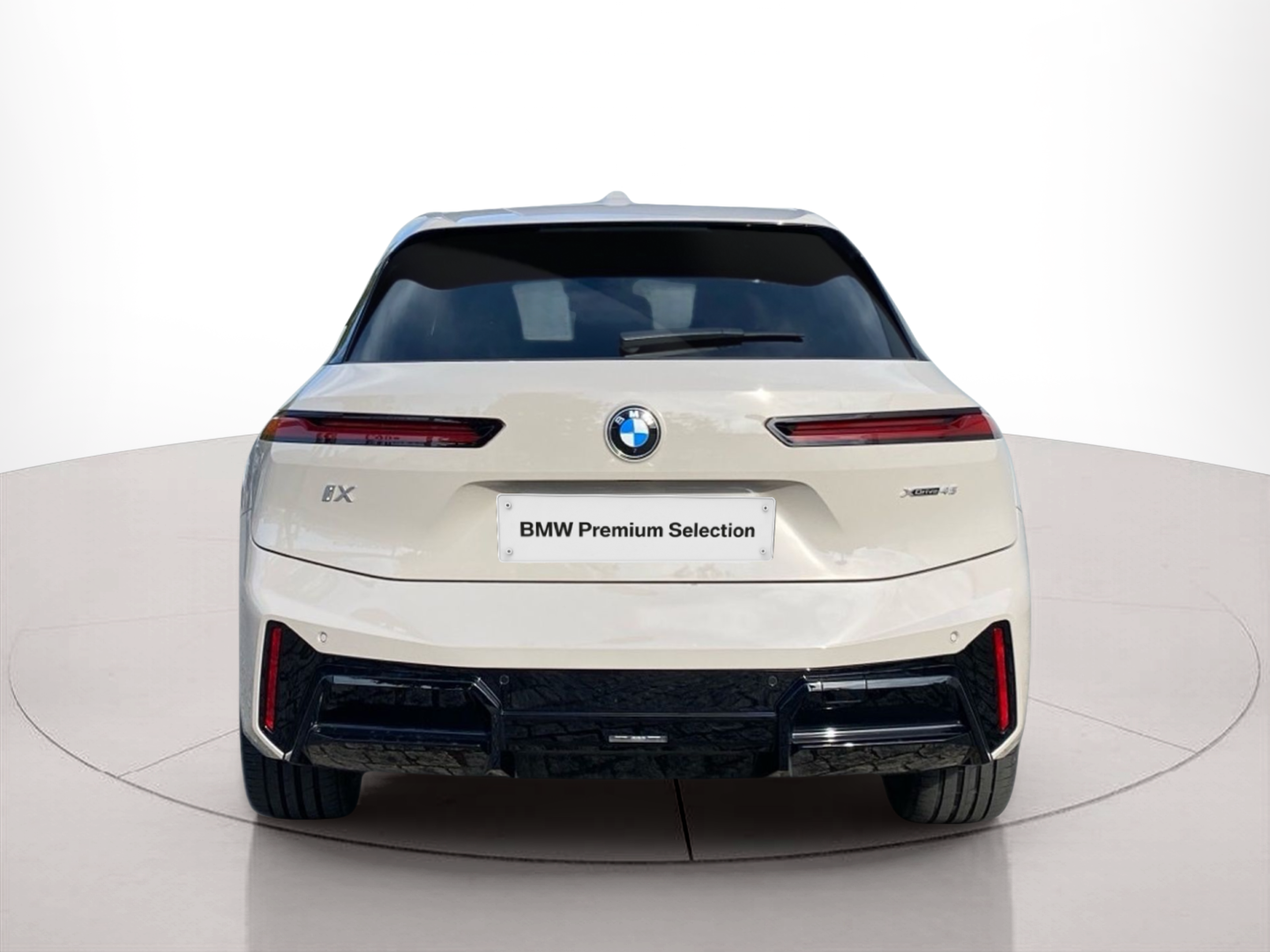 BMW iX xDrive45 color Gris. Año 2025. 300KW(408CV). Elétrico. En concesionario Caetano Cascais de Cascais