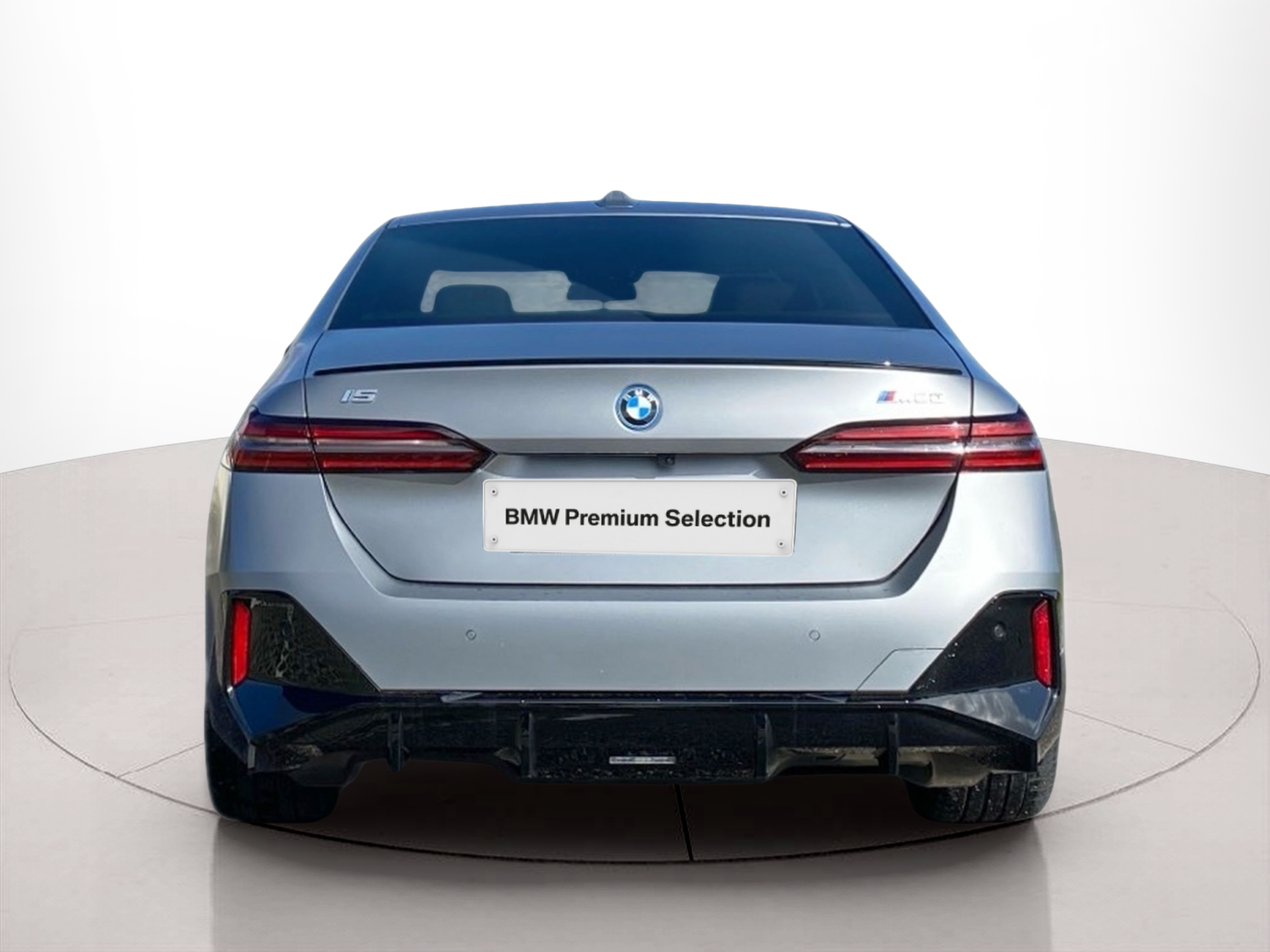 BMW i5 M60 color Gris. Año 2023. 442KW(601CV). Elétrico. En concesionario Caetano Cascais de Cascais