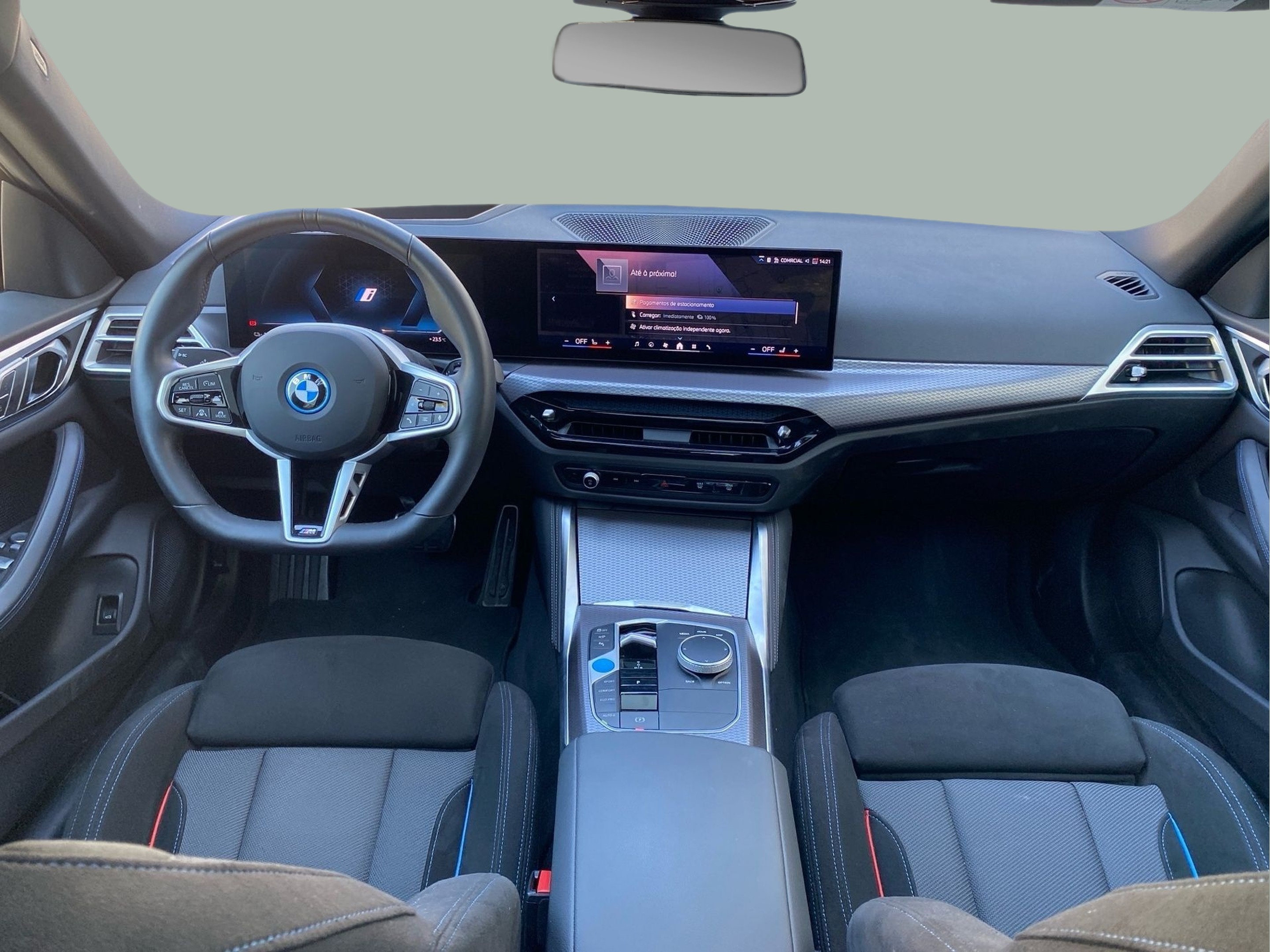 BMW i4 i4 eDrive40 color Gris. Año 2025. 250KW(340CV). Elétrico. En concesionario Caetano Baviera Lisboa de Lisboa