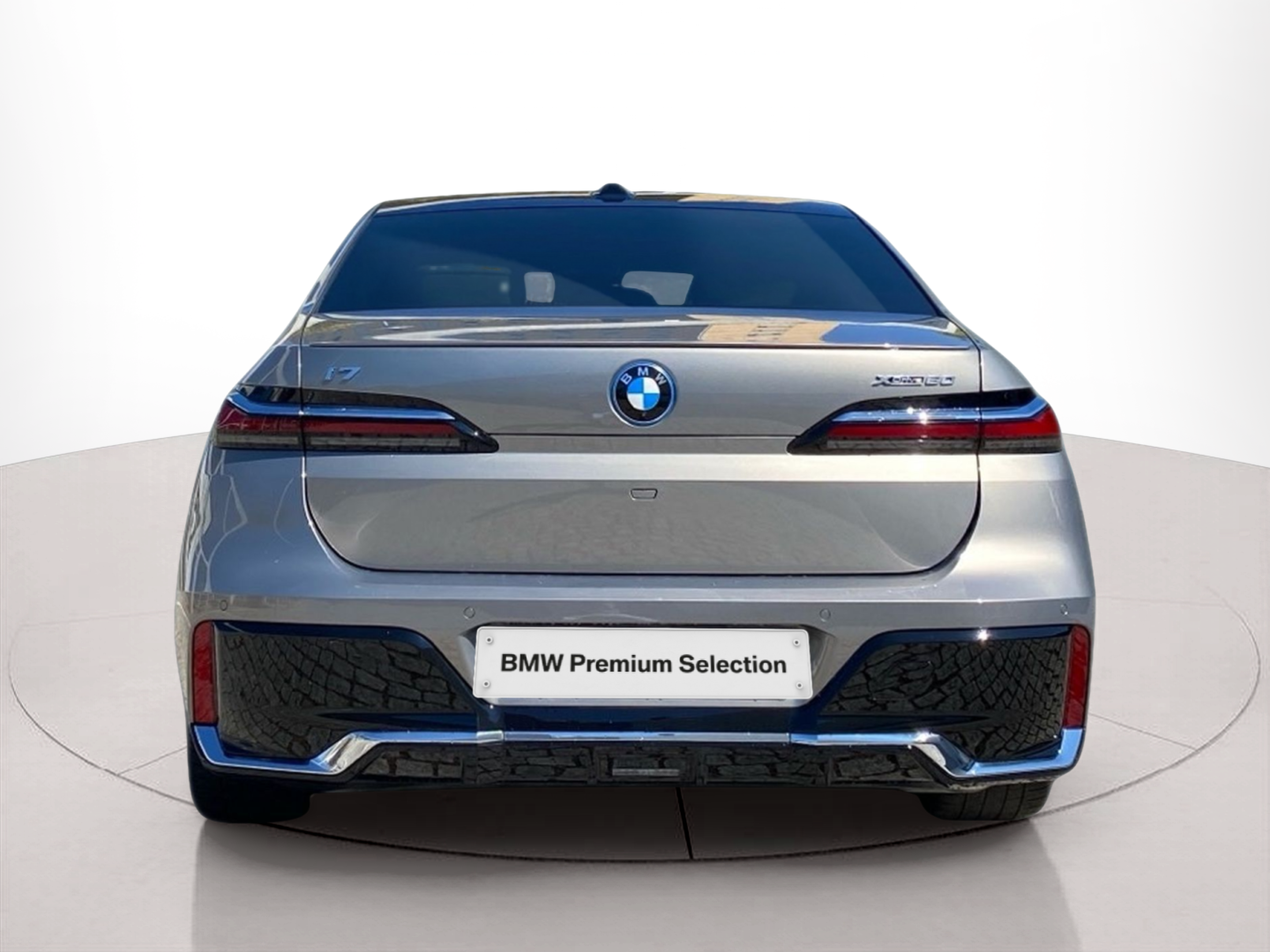 BMW I7 xDrive60 color Gris. Año 2024. 400KW(544CV). Elétrico. En concesionario Caetano Lisboa de Lisboa