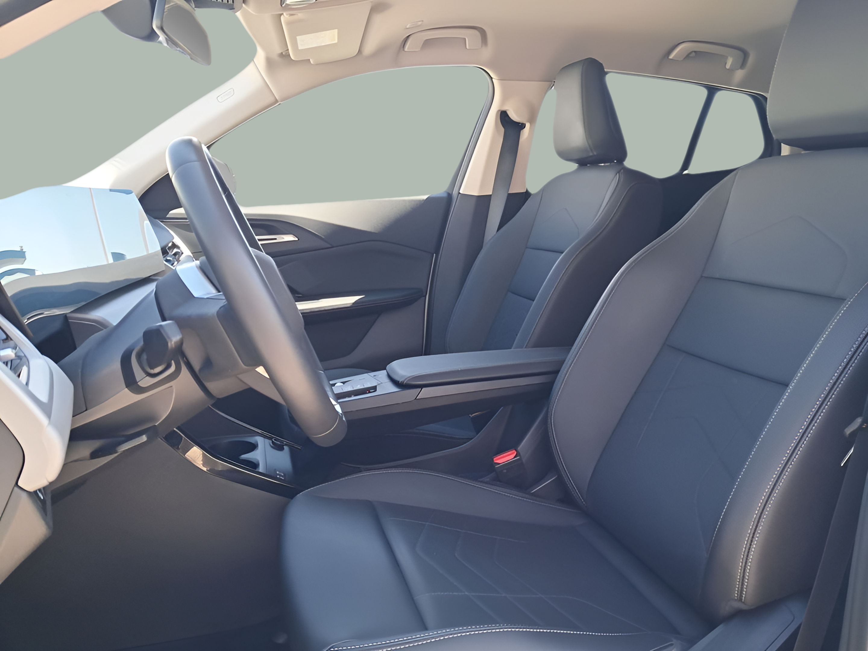 BMW iX2 eDrive20 color Blanco. Año 2025. 150KW(204CV). Elétrico. En concesionario Caetano Baviera Portimão de Portimão