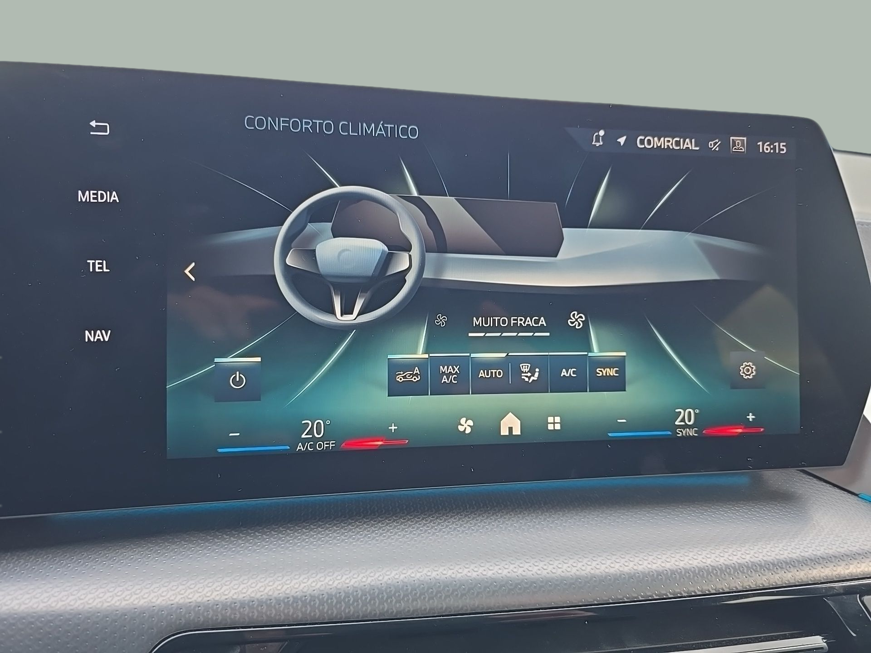 BMW iX2 eDrive20 color Negro. Año 2025. 150KW(204CV). Elétrico. En concesionario Caetano Santa Maria da Feira de Santa Maria da Feira