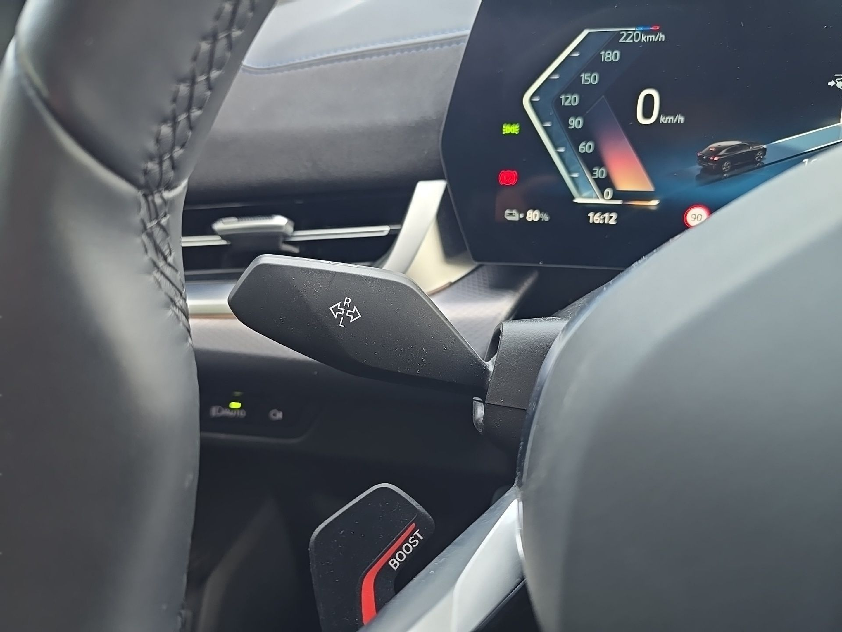 BMW iX2 eDrive20 color Negro. Año 2025. 150KW(204CV). Elétrico. En concesionario Caetano Santa Maria da Feira de Santa Maria da Feira