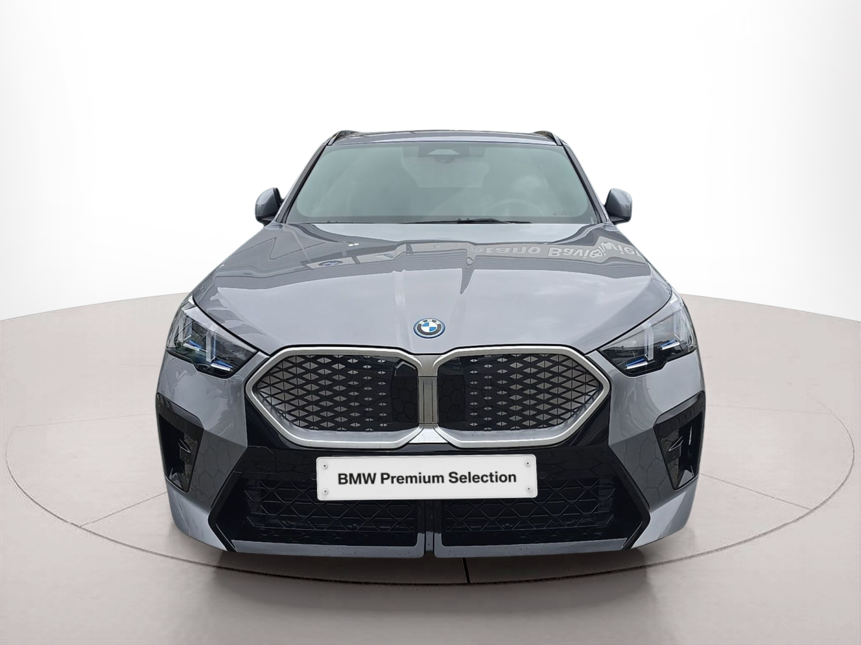 Fotos de BMW iX2 eDrive20 color Gris. Año 2025. 150KW(204CV). Elétrico. En concesionario Caetano Baviera Aveiro de Aveiro