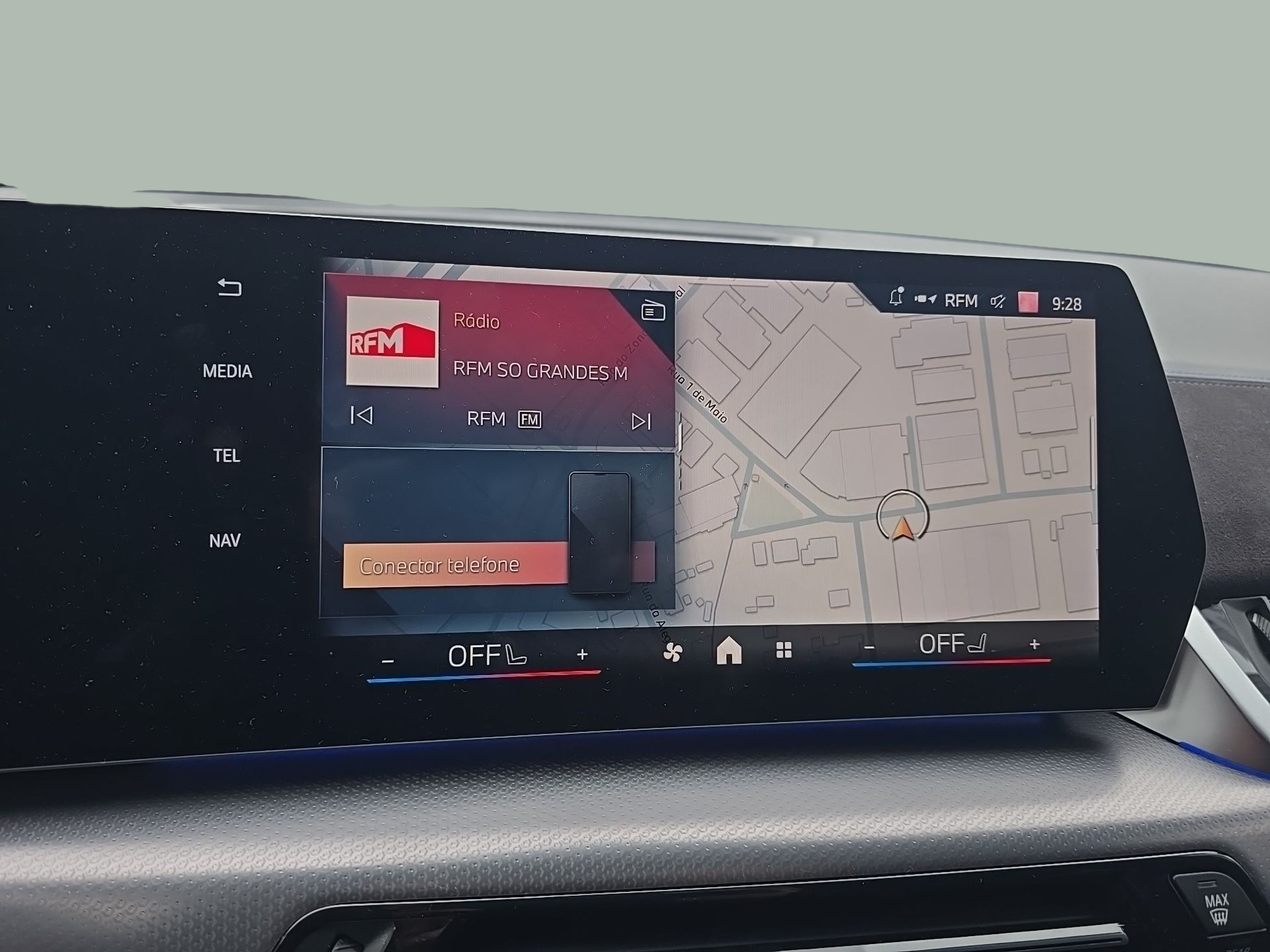 BMW iX2 eDrive20 color Gris. Año 2025. 150KW(204CV). Elétrico. En concesionario Caetano Baviera Aveiro de Aveiro