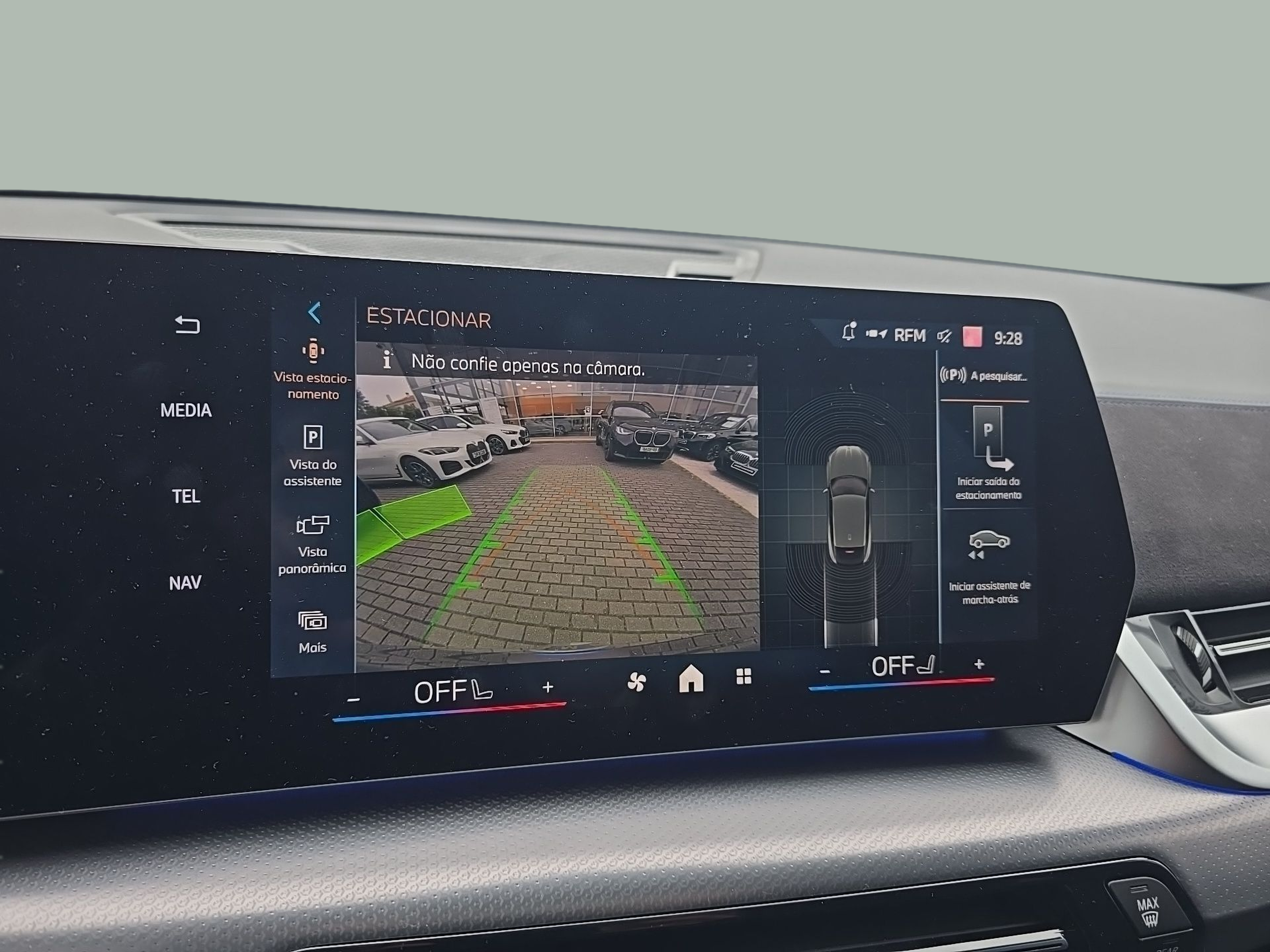 BMW iX2 eDrive20 color Gris. Año 2025. 150KW(204CV). Elétrico. En concesionario Caetano Santa Maria da Feira de Santa Maria da Feira