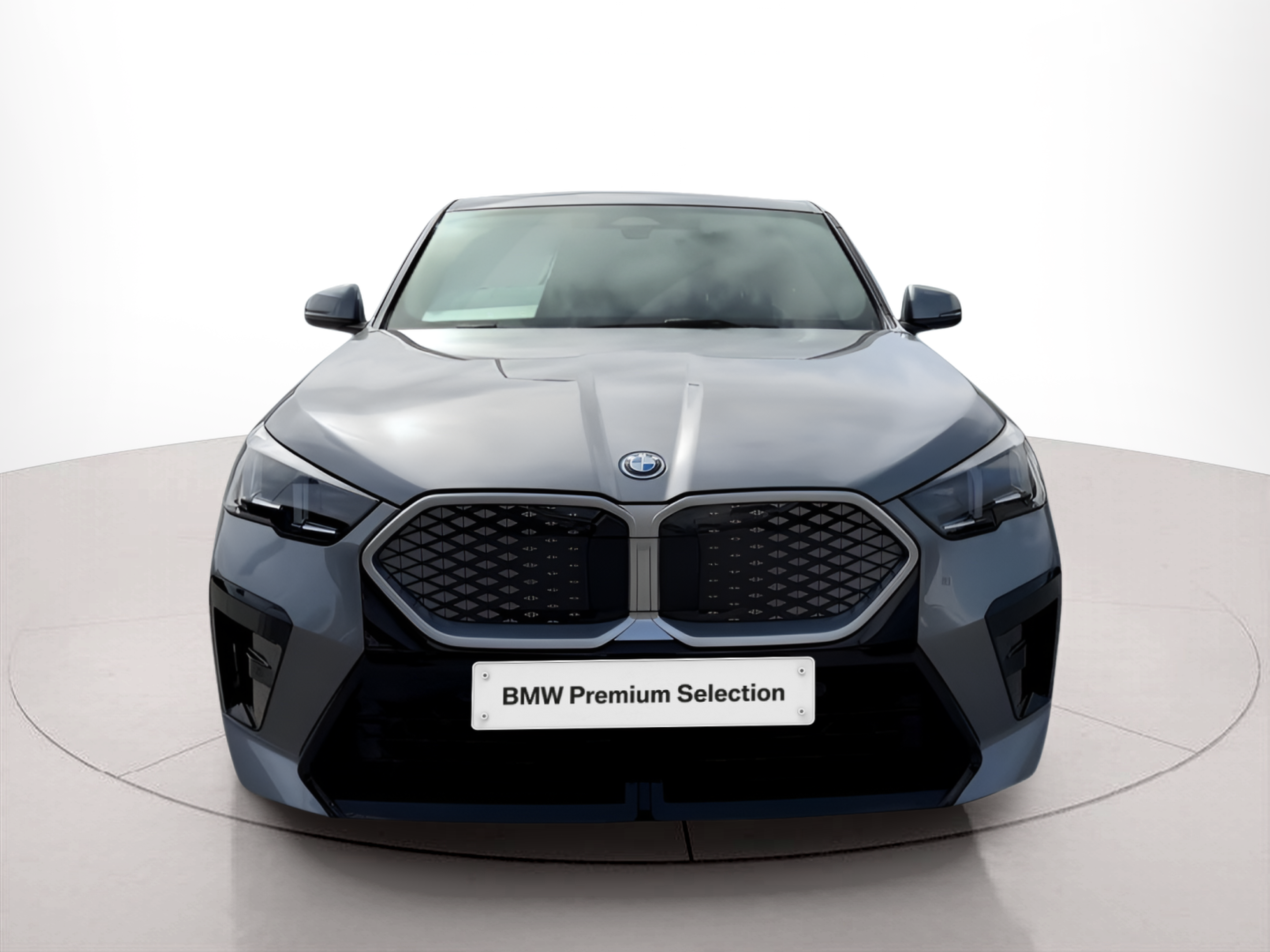 Fotos de BMW iX2 eDrive20 color Gris. Año 2025. 150KW(204CV). Elétrico. En concesionario Caetano Portimão de Portimão