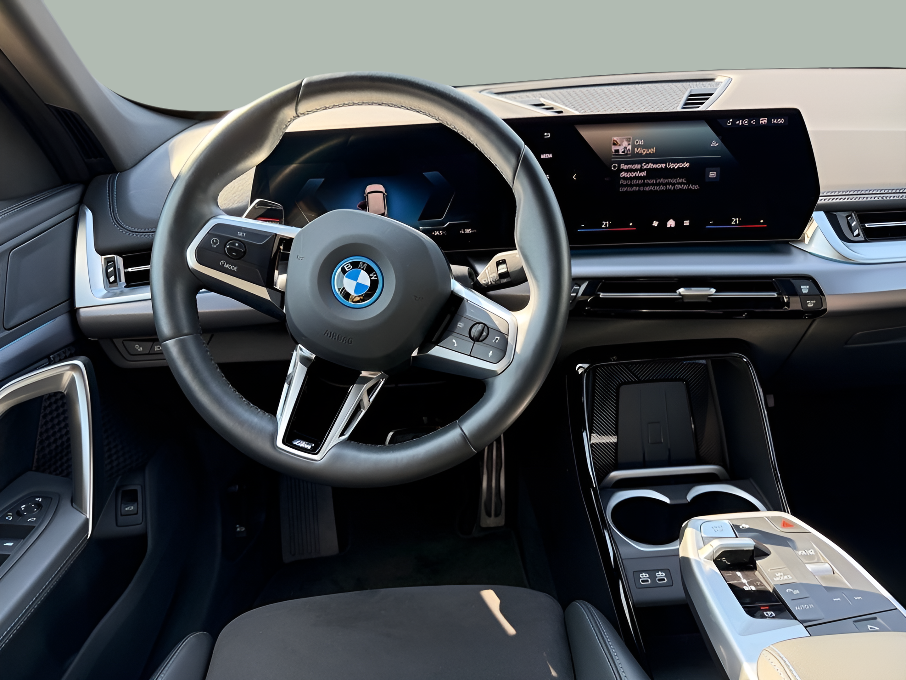 BMW iX1 xDrive30 color Blanco. Año 2025. 230KW(313CV). Elétrico. En concesionario Caetano Baviera Faro de Faro