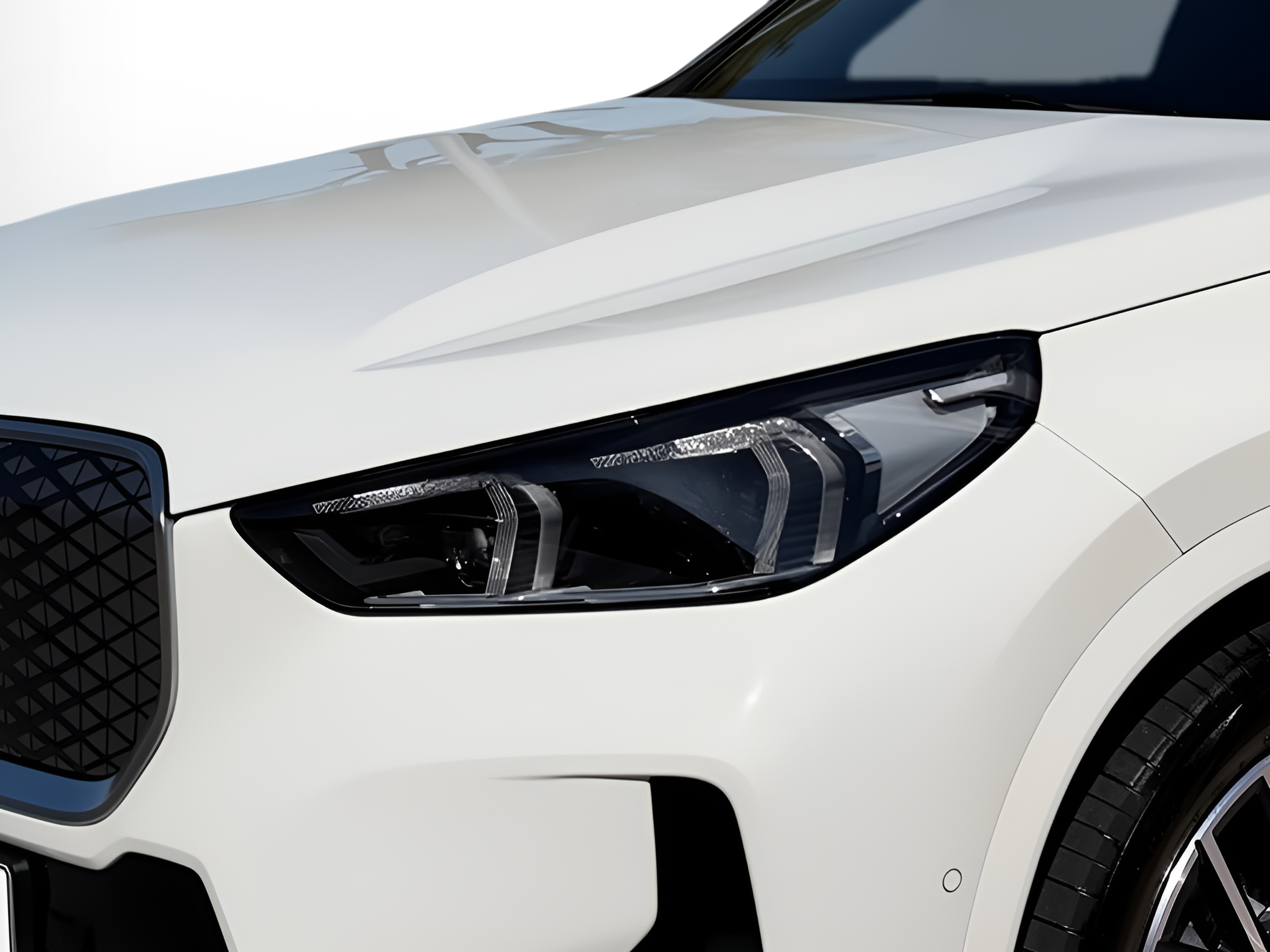 BMW iX1 xDrive30 color Blanco. Año 2025. 230KW(313CV). Elétrico. En concesionario Caetano Baviera Faro de Faro