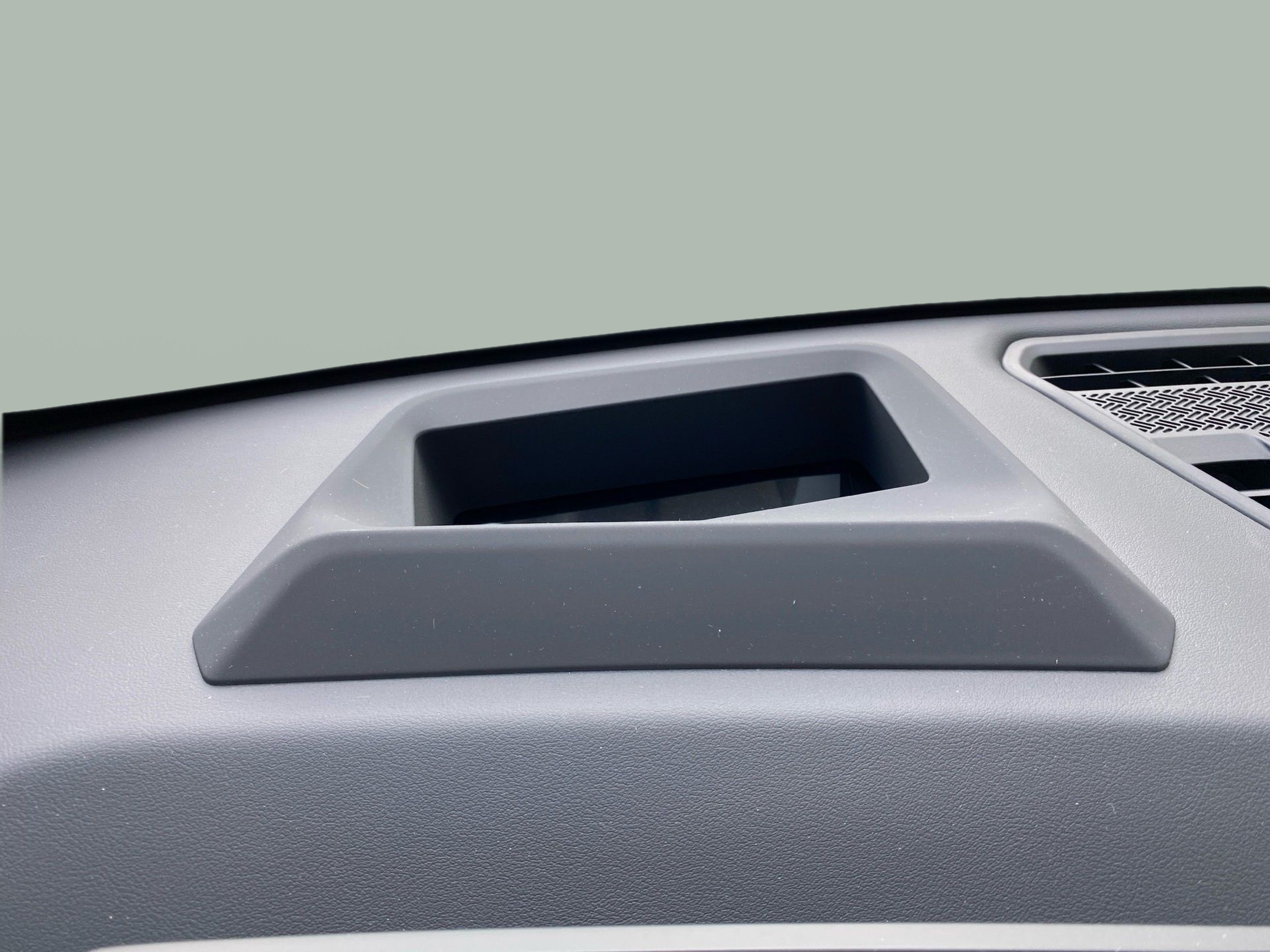 BMW iX1 xDrive30 color Gris. Año 2023. 230KW(313CV). Elétrico. En concesionario Caetano Lisboa de Lisboa