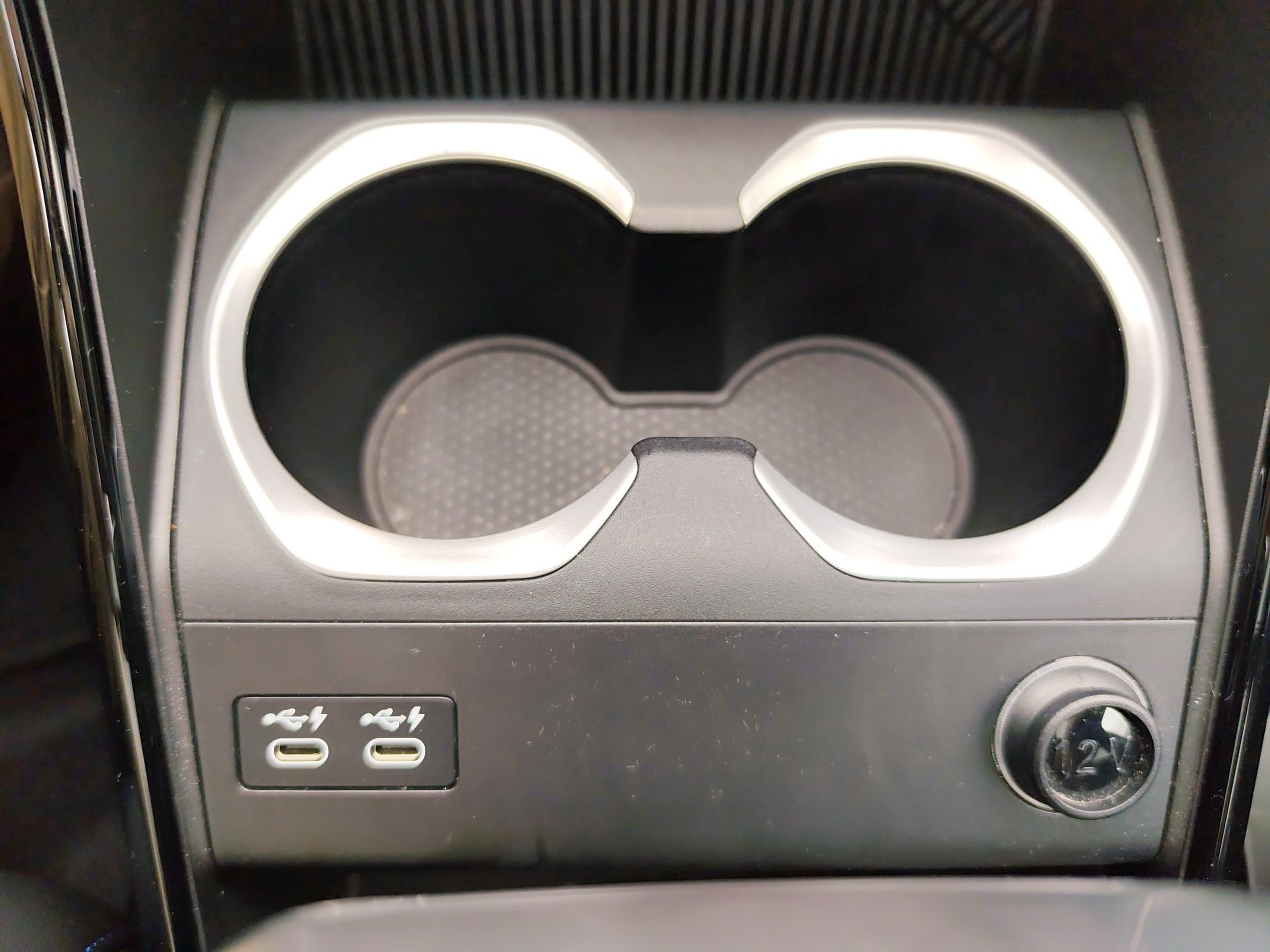 BMW iX1 xDrive30 color Negro. Año 2023. 230KW(313CV). Elétrico. En concesionario Caetano Baviera Santa Maria da Feira de Santa Maria da Feira