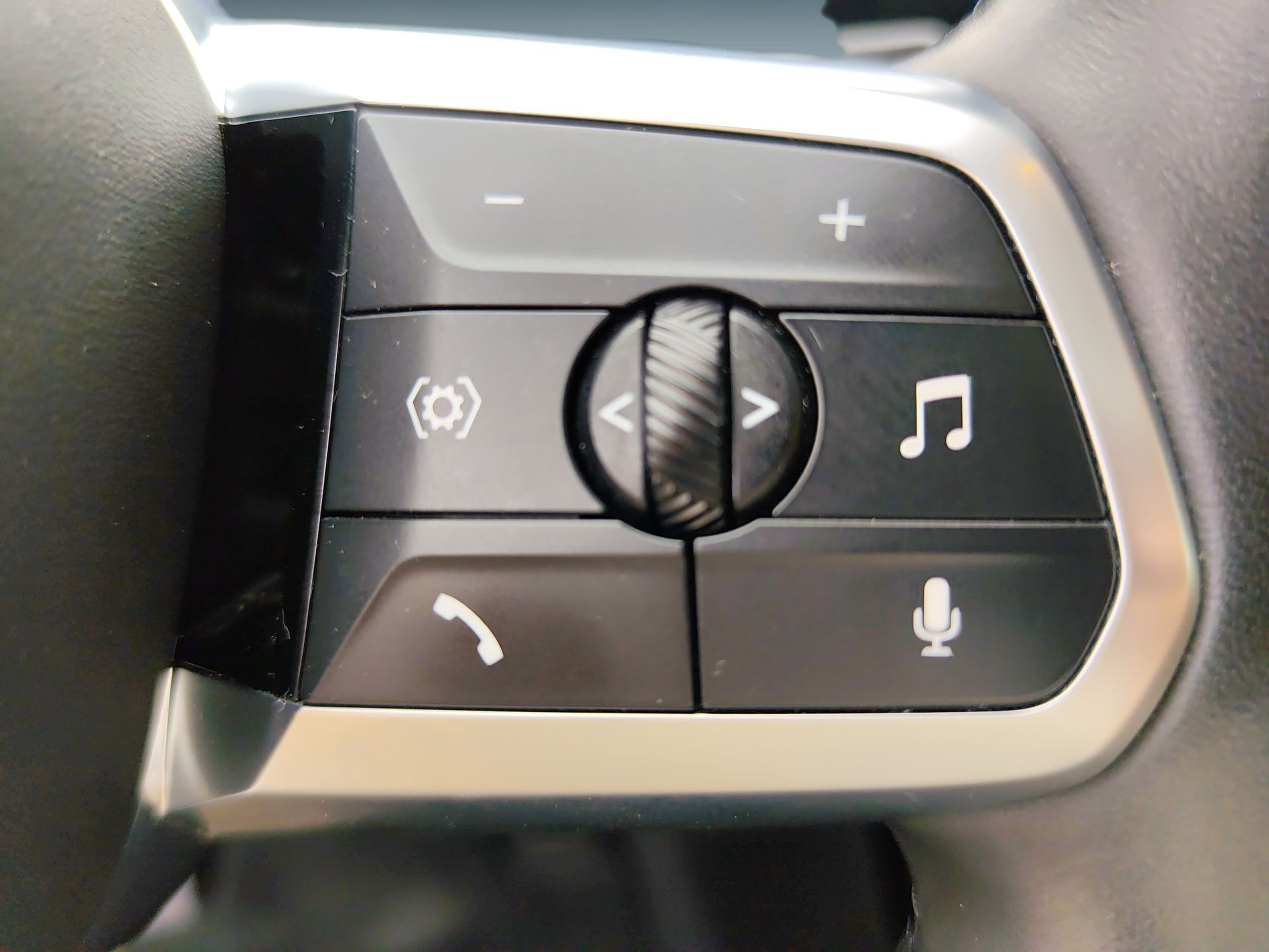 BMW iX1 xDrive30 color Negro. Año 2023. 230KW(313CV). Elétrico. En concesionario Caetano Baviera Santa Maria da Feira de Santa Maria da Feira