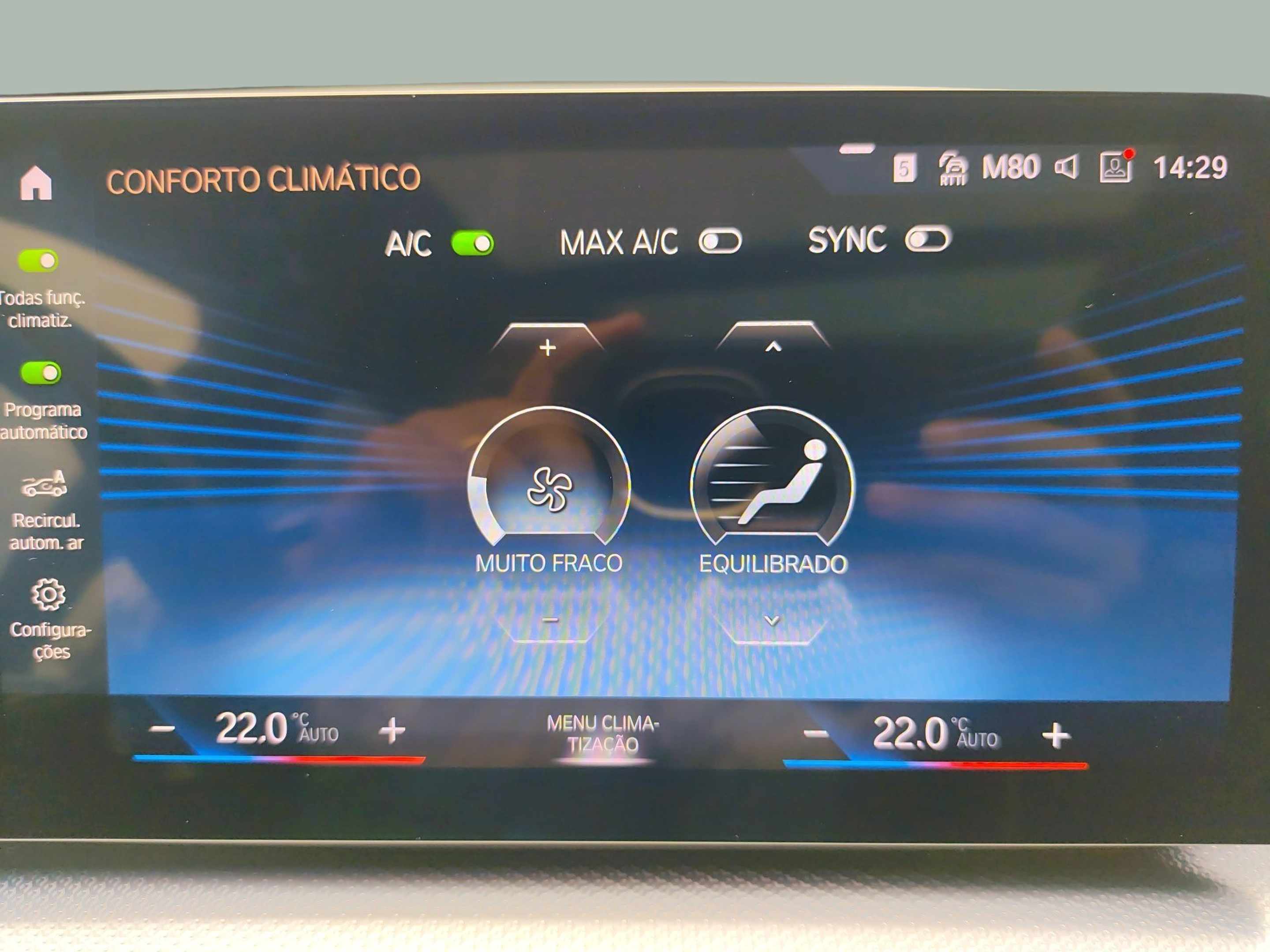 BMW iX1 xDrive30 color Negro. Año 2023. 230KW(313CV). Elétrico. En concesionario Caetano Baviera Santa Maria da Feira de Santa Maria da Feira