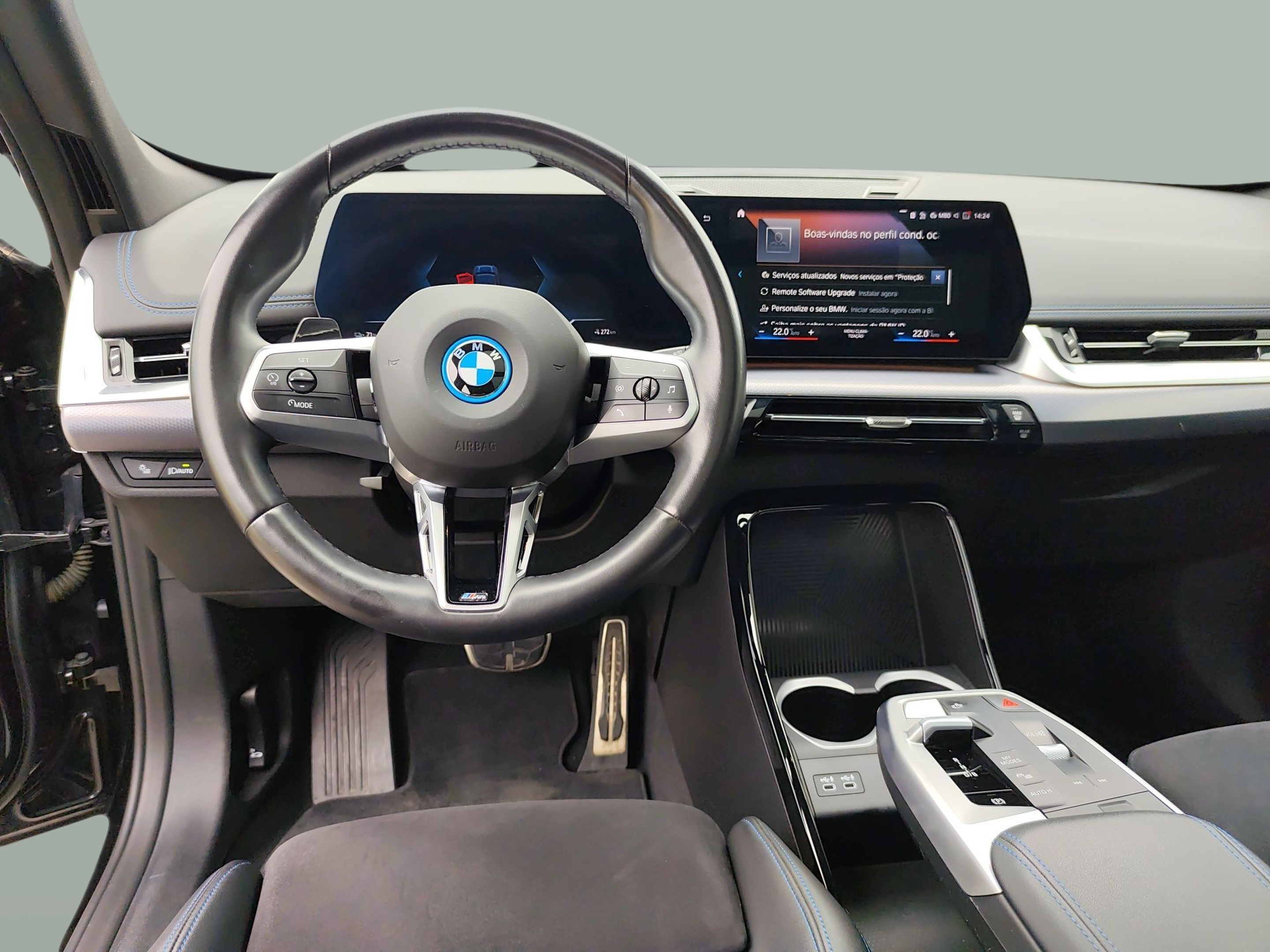 BMW iX1 xDrive30 color Negro. Año 2023. 230KW(313CV). Elétrico. En concesionario Caetano Baviera Santa Maria da Feira de Santa Maria da Feira