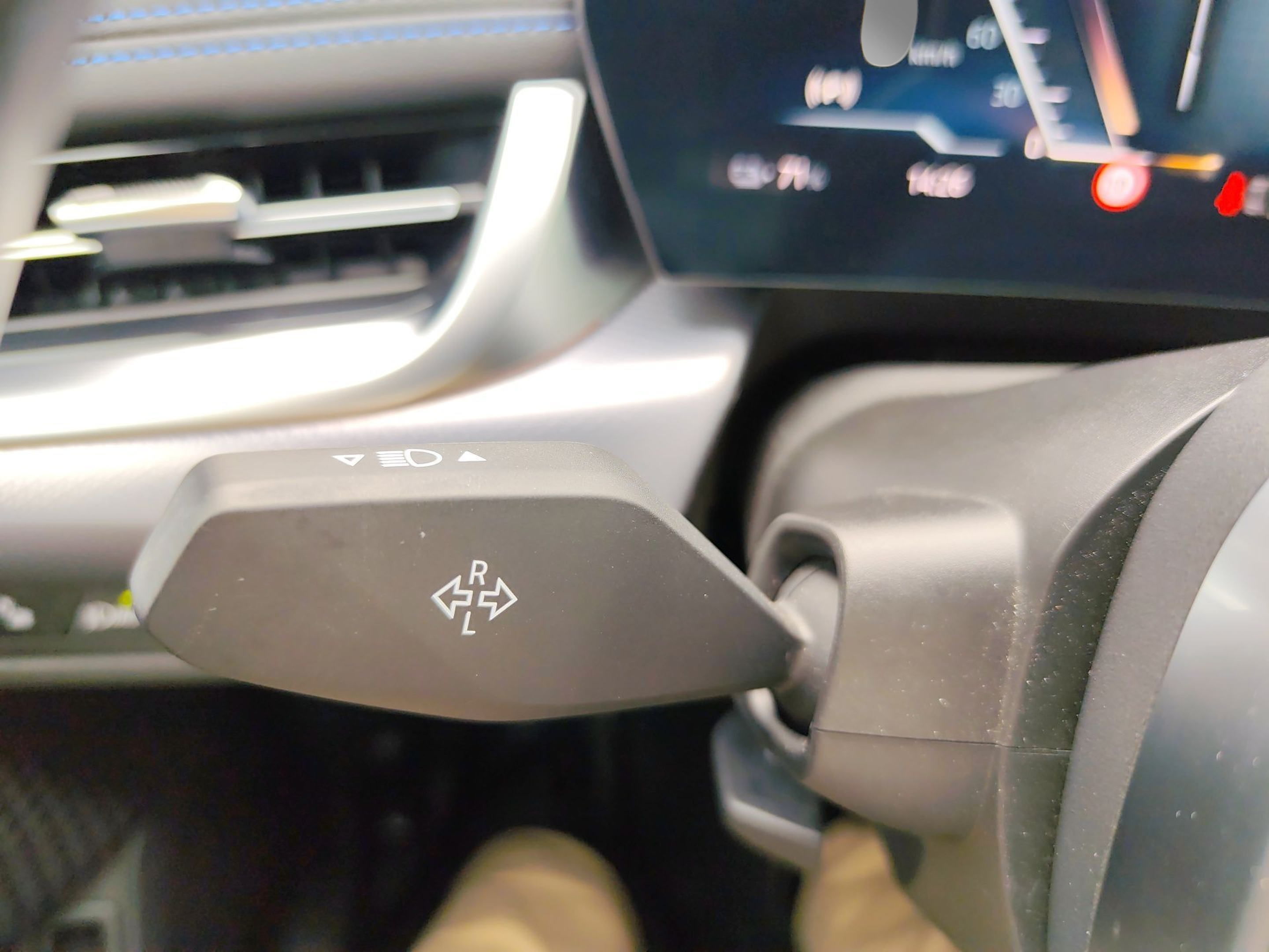 BMW iX1 xDrive30 color Negro. Año 2023. 230KW(313CV). Elétrico. En concesionario Caetano Baviera Santa Maria da Feira de Santa Maria da Feira