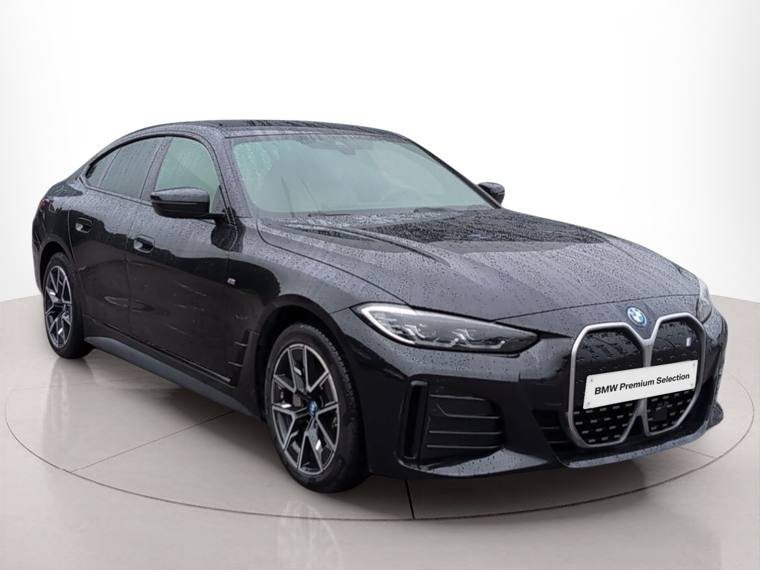 BMW i4 i4 eDrive40 color Negro. Año 2023. 250KW(340CV). Elétrico. En concesionario Caetano Aveiro de Aveiro