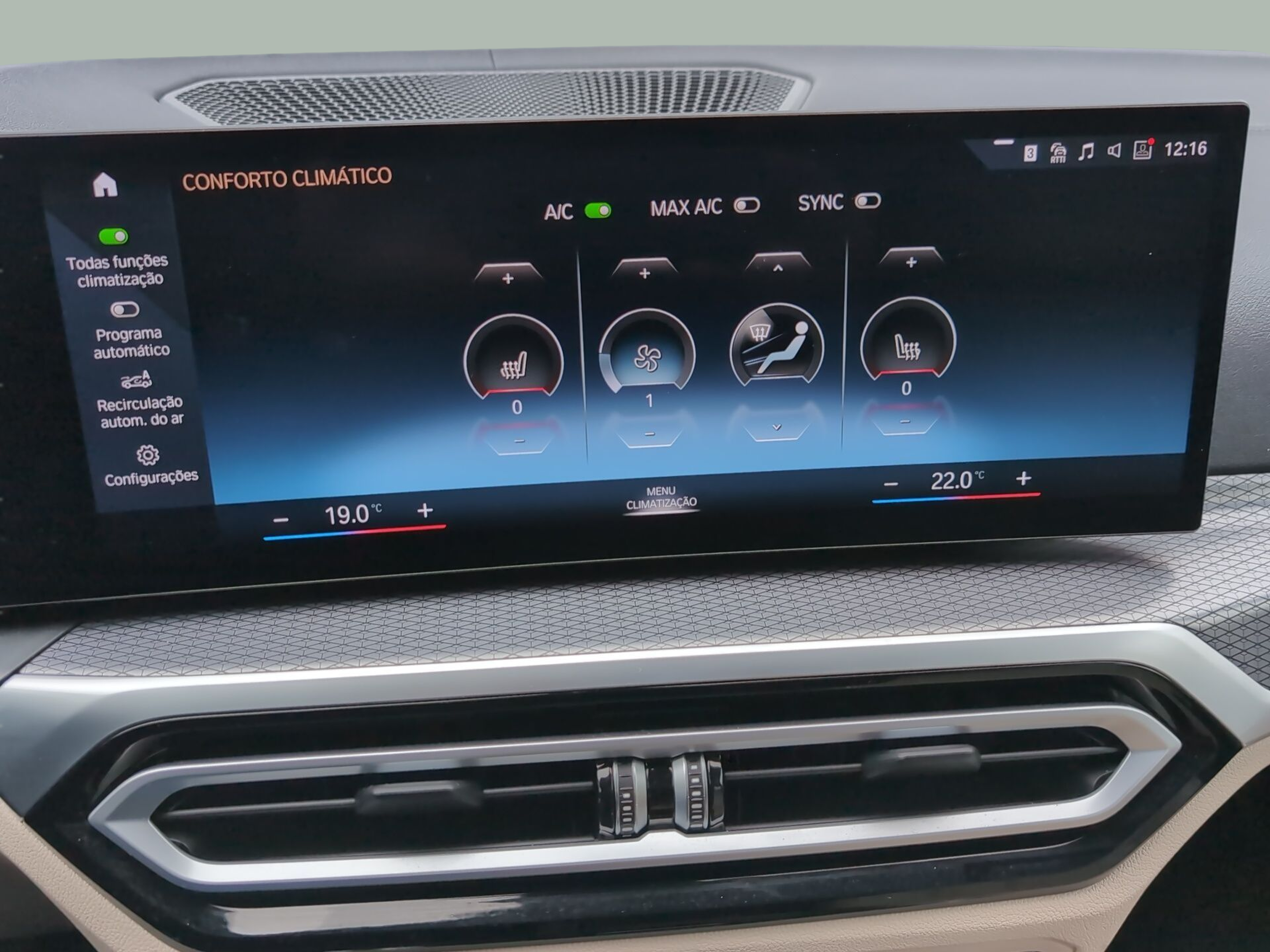 BMW i4 i4 eDrive40 color Negro. Año 2023. 250KW(340CV). Elétrico. En concesionario Caetano Aveiro de Aveiro