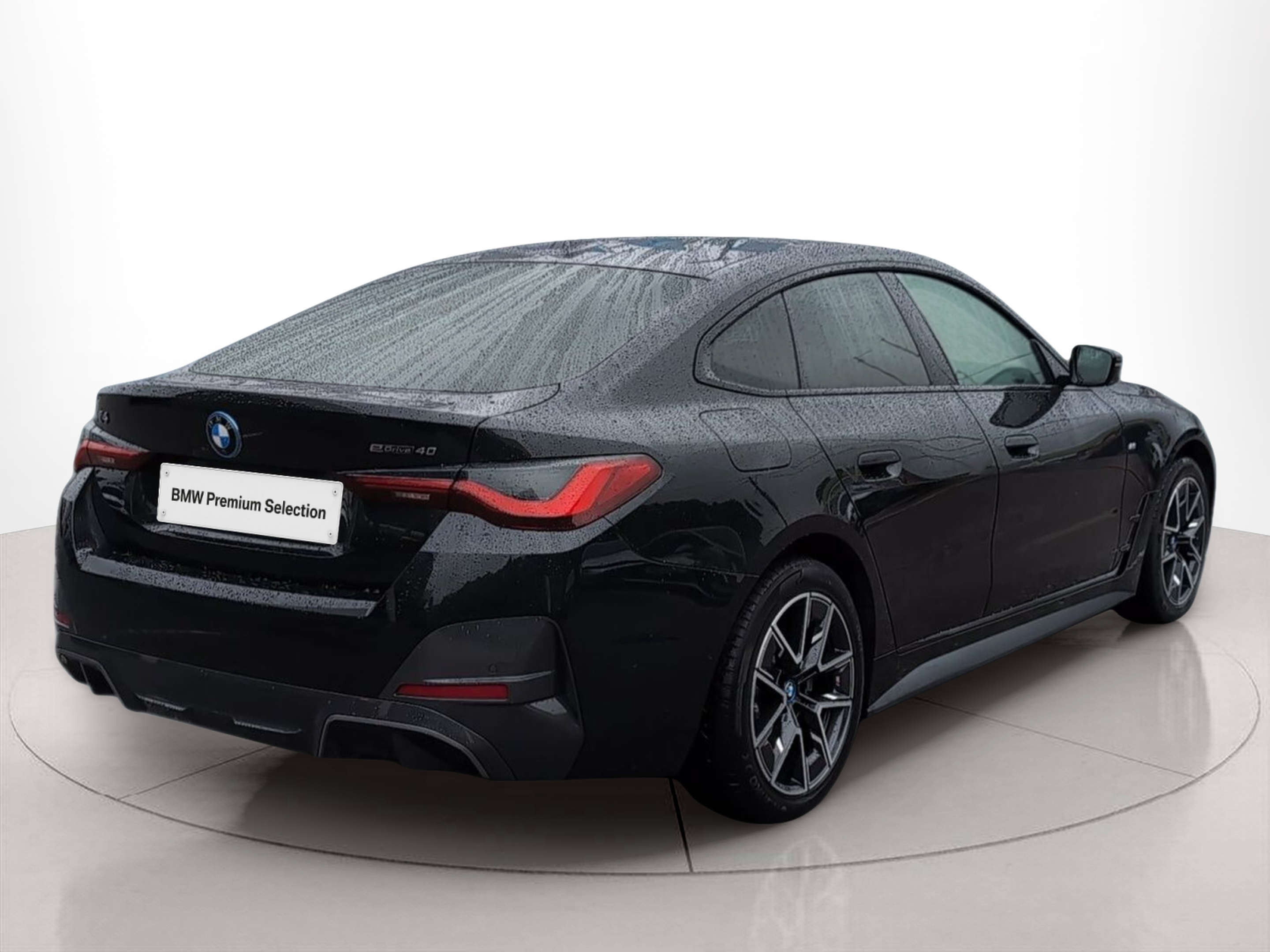 BMW i4 i4 eDrive40 color Negro. Año 2023. 250KW(340CV). Elétrico. En concesionario Caetano Aveiro de Aveiro