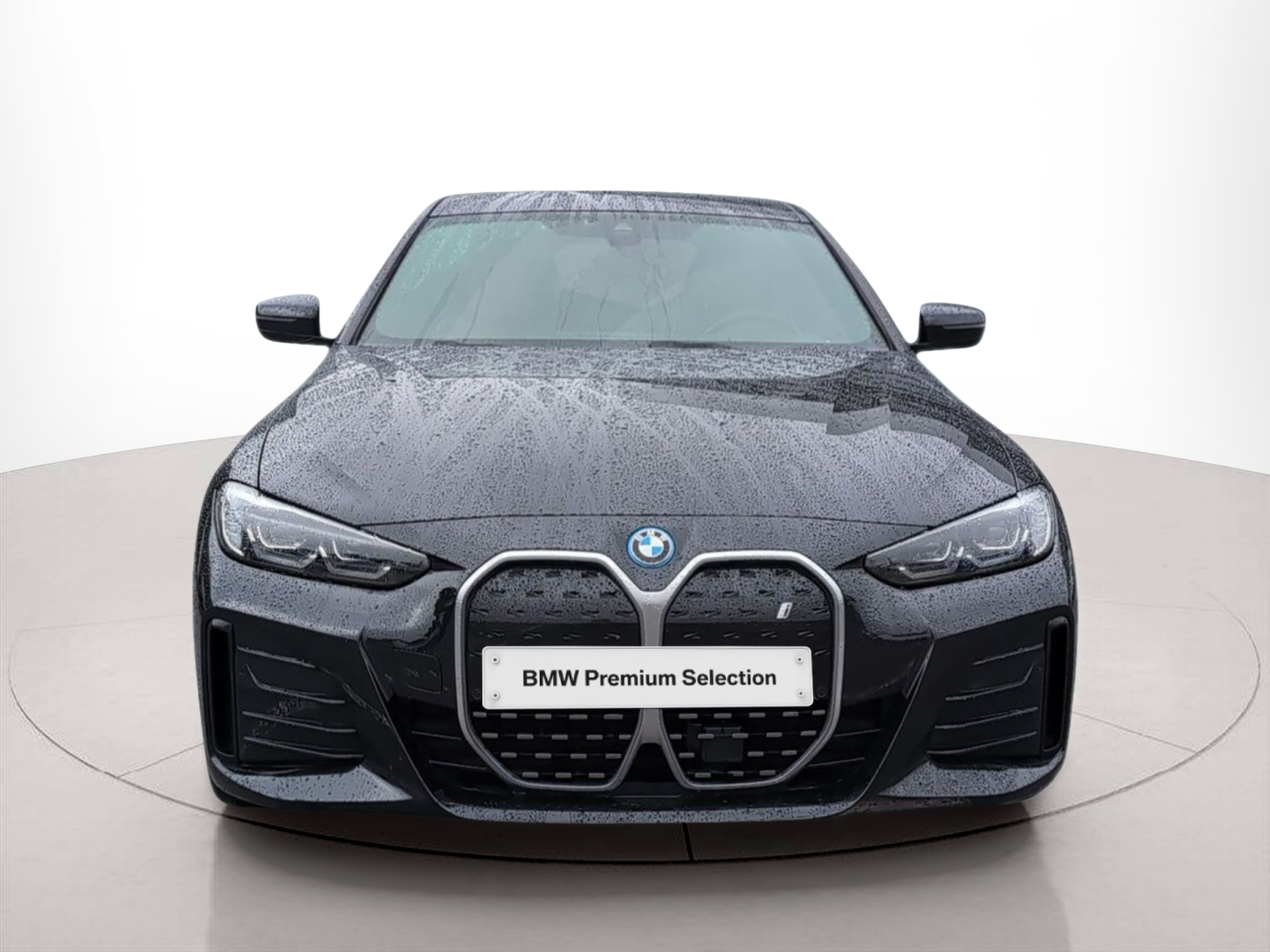 Fotos de BMW i4 i4 eDrive40 color Negro. Año 2023. 250KW(340CV). Elétrico. En concesionario Caetano Aveiro de Aveiro