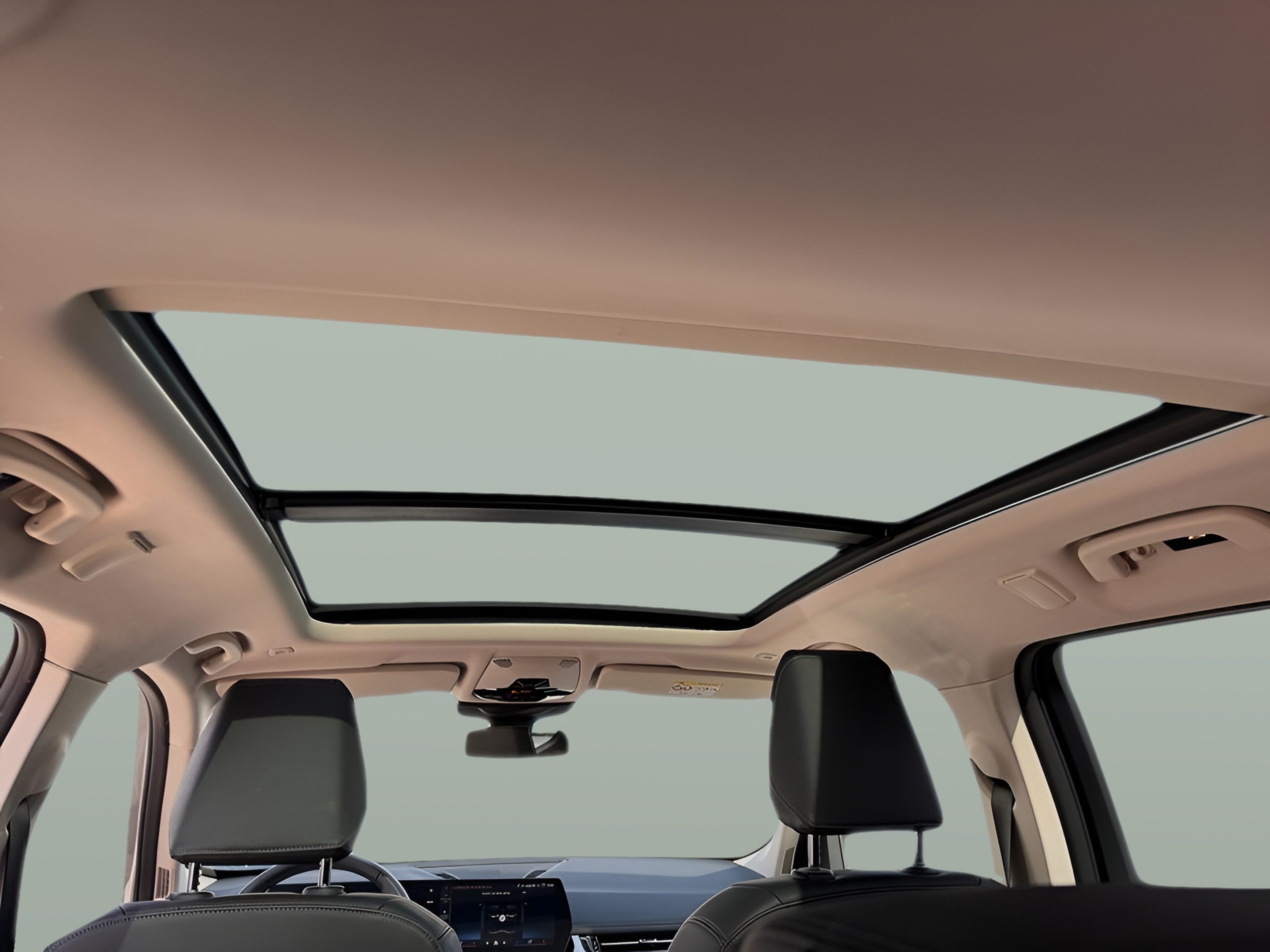 BMW iX1 eDrive20 color Gris Plata. Año 2025. 150KW(204CV). Elétrico. En concesionario Caetano Portimão de Portimão