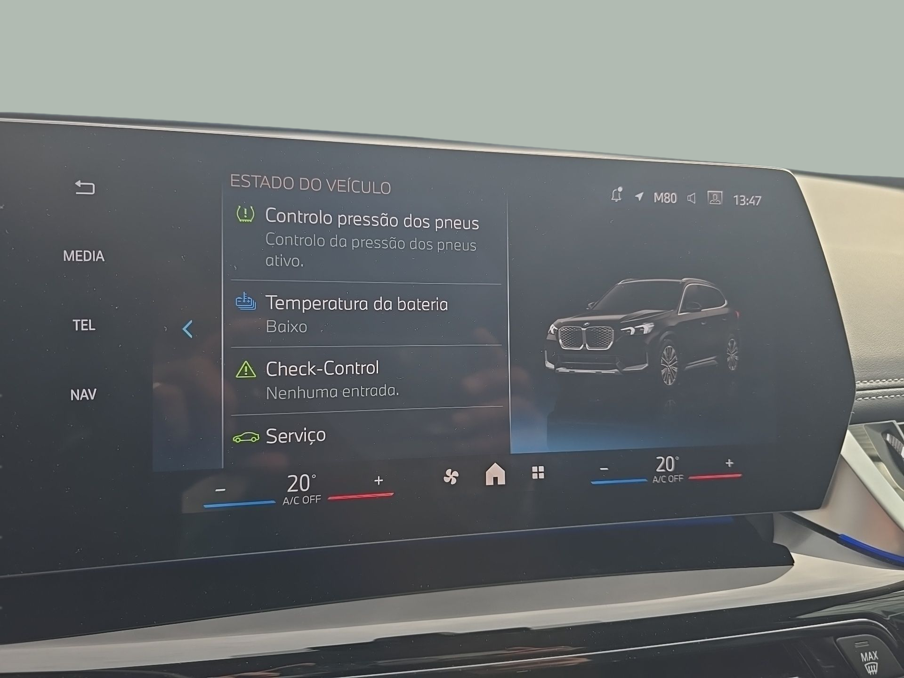 BMW iX1 eDrive20 color Negro. Año 2024. 150KW(204CV). Elétrico. En concesionario Caetano Aveiro de Aveiro