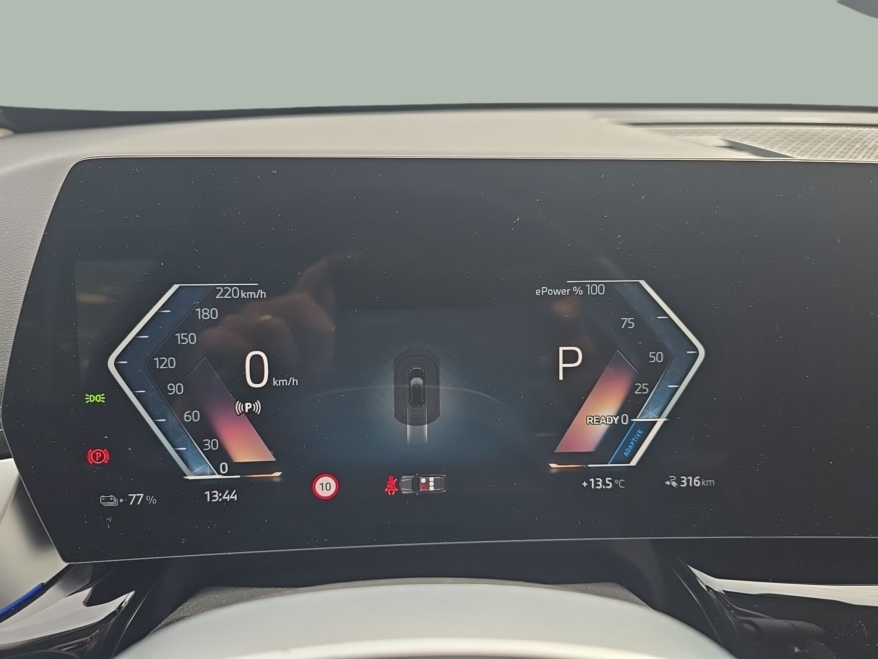 BMW iX1 eDrive20 color Negro. Año 2024. 150KW(204CV). Elétrico. En concesionario Caetano Aveiro de Aveiro