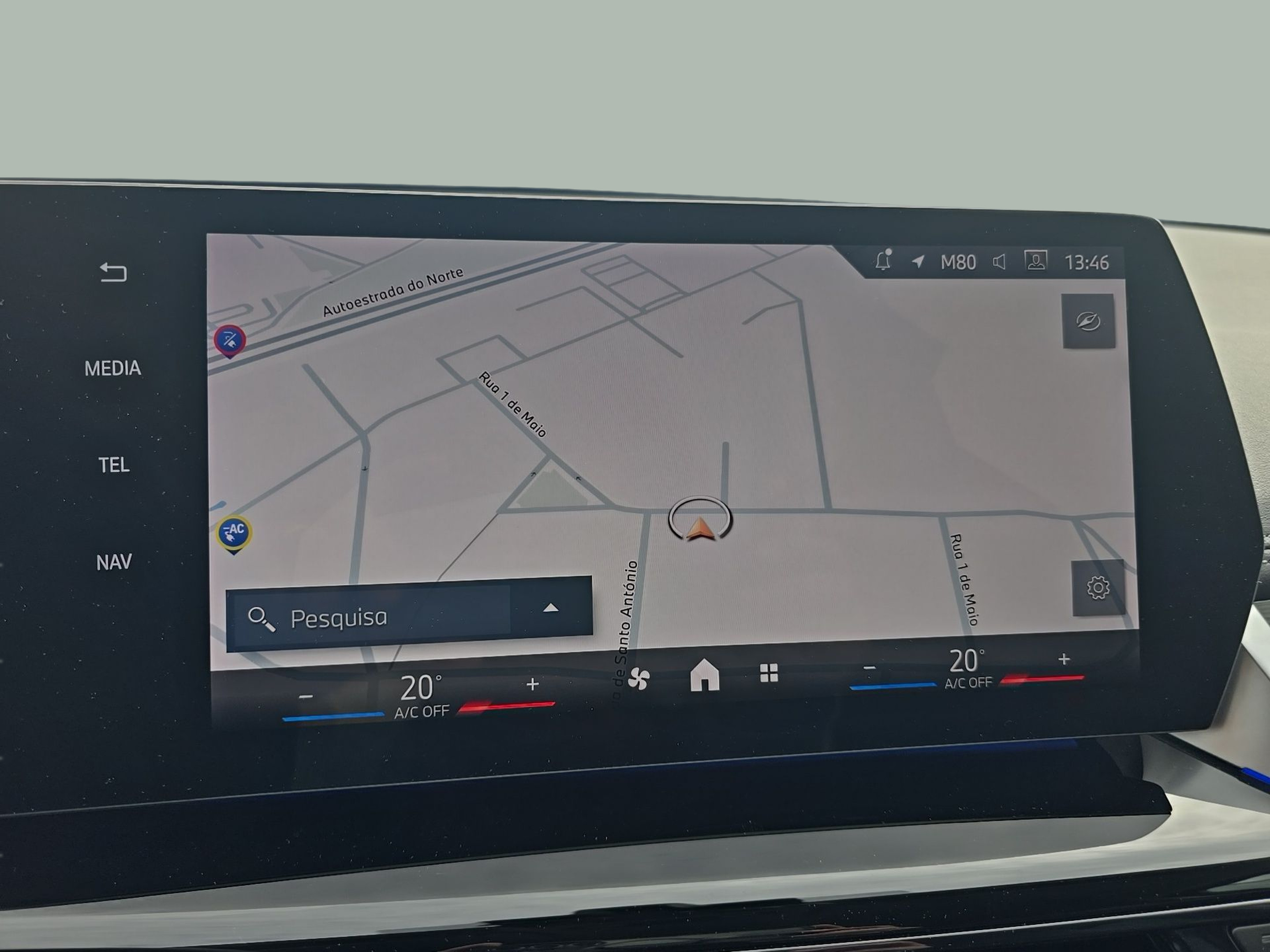 BMW iX1 eDrive20 color Negro. Año 2024. 150KW(204CV). Elétrico. En concesionario Caetano Aveiro de Aveiro