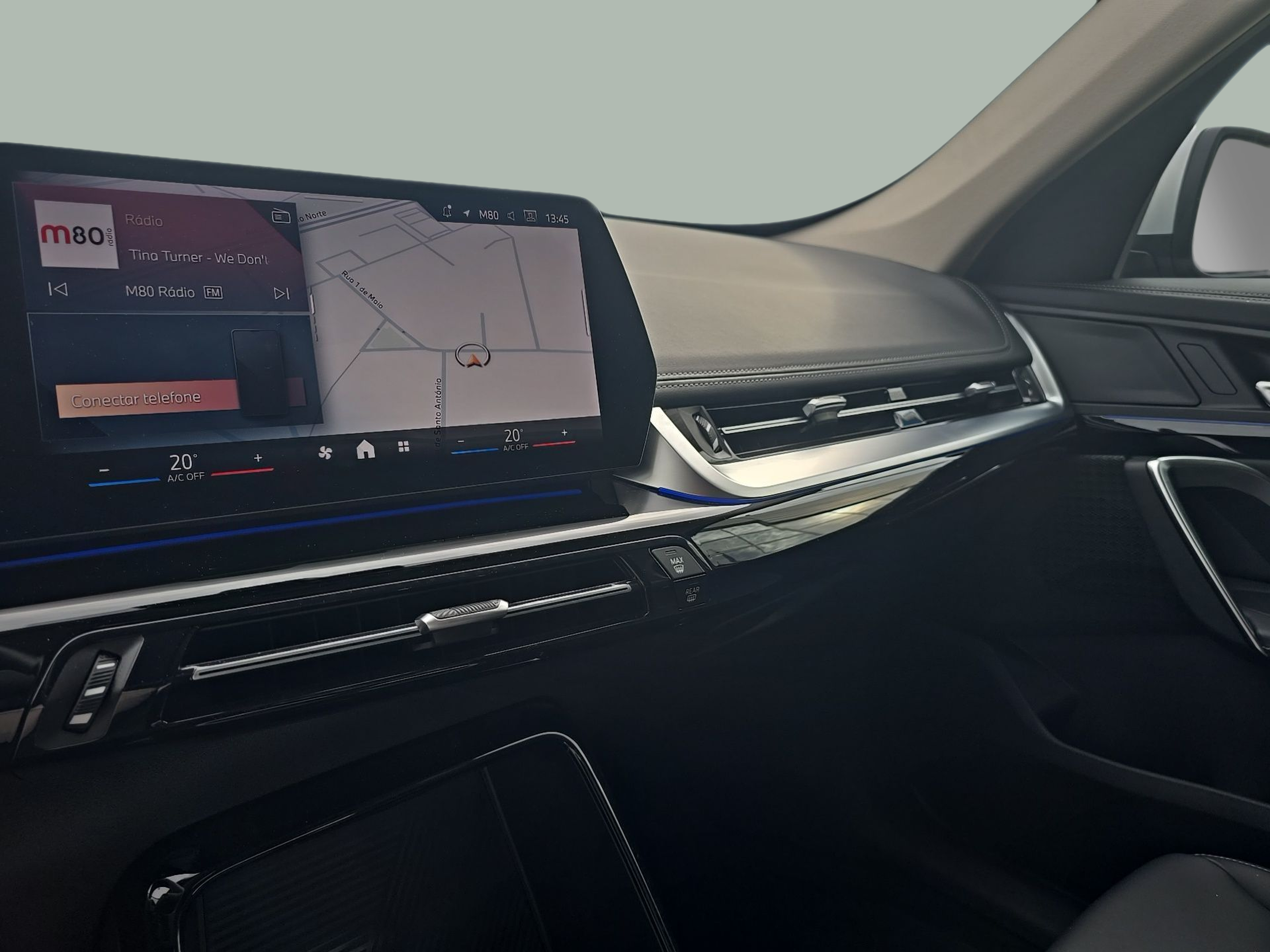 BMW iX1 eDrive20 color Negro. Año 2024. 150KW(204CV). Elétrico. En concesionario Caetano Aveiro de Aveiro