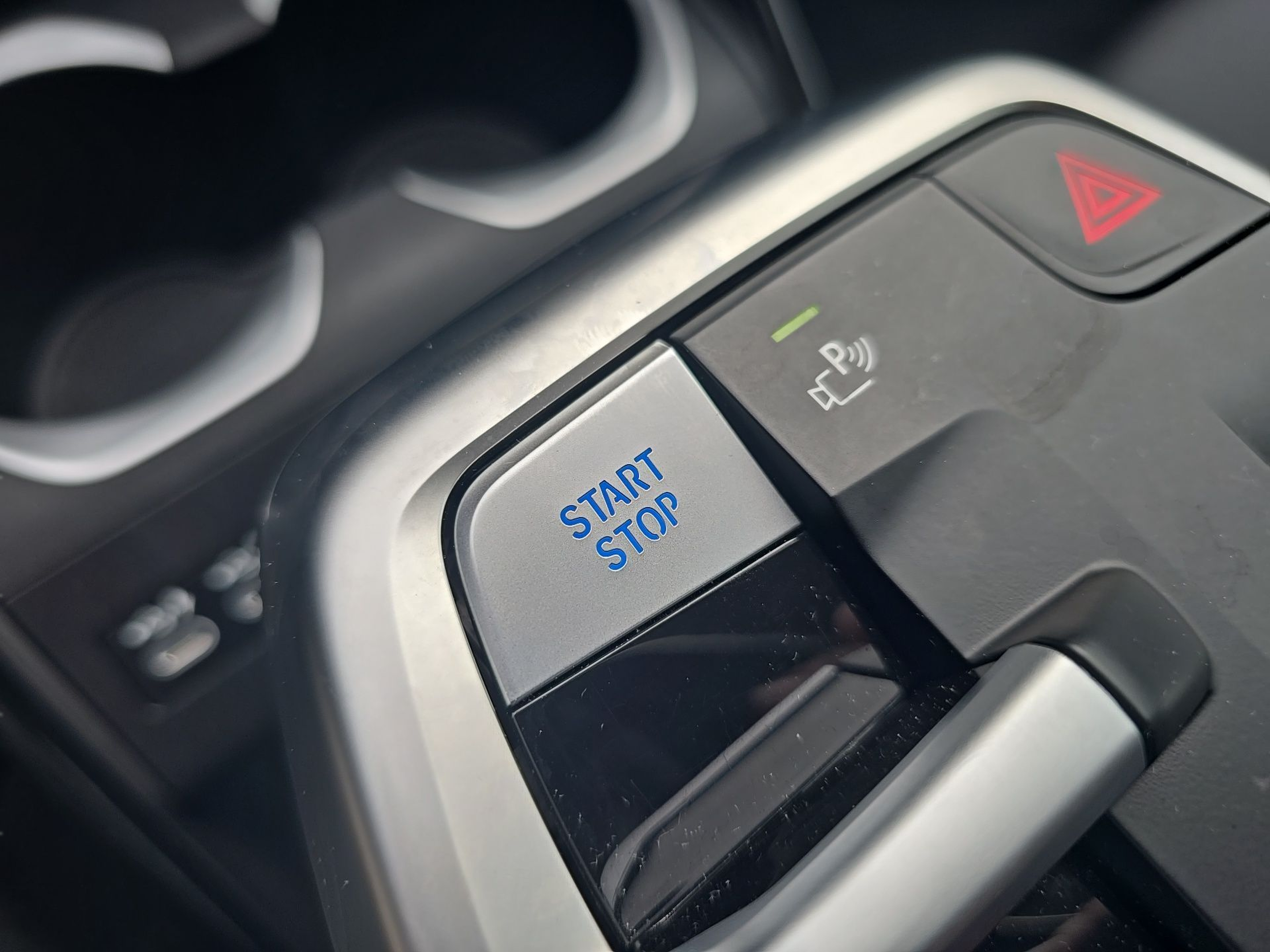 BMW iX1 eDrive20 color Negro. Año 2024. 150KW(204CV). Elétrico. En concesionario Caetano Aveiro de Aveiro