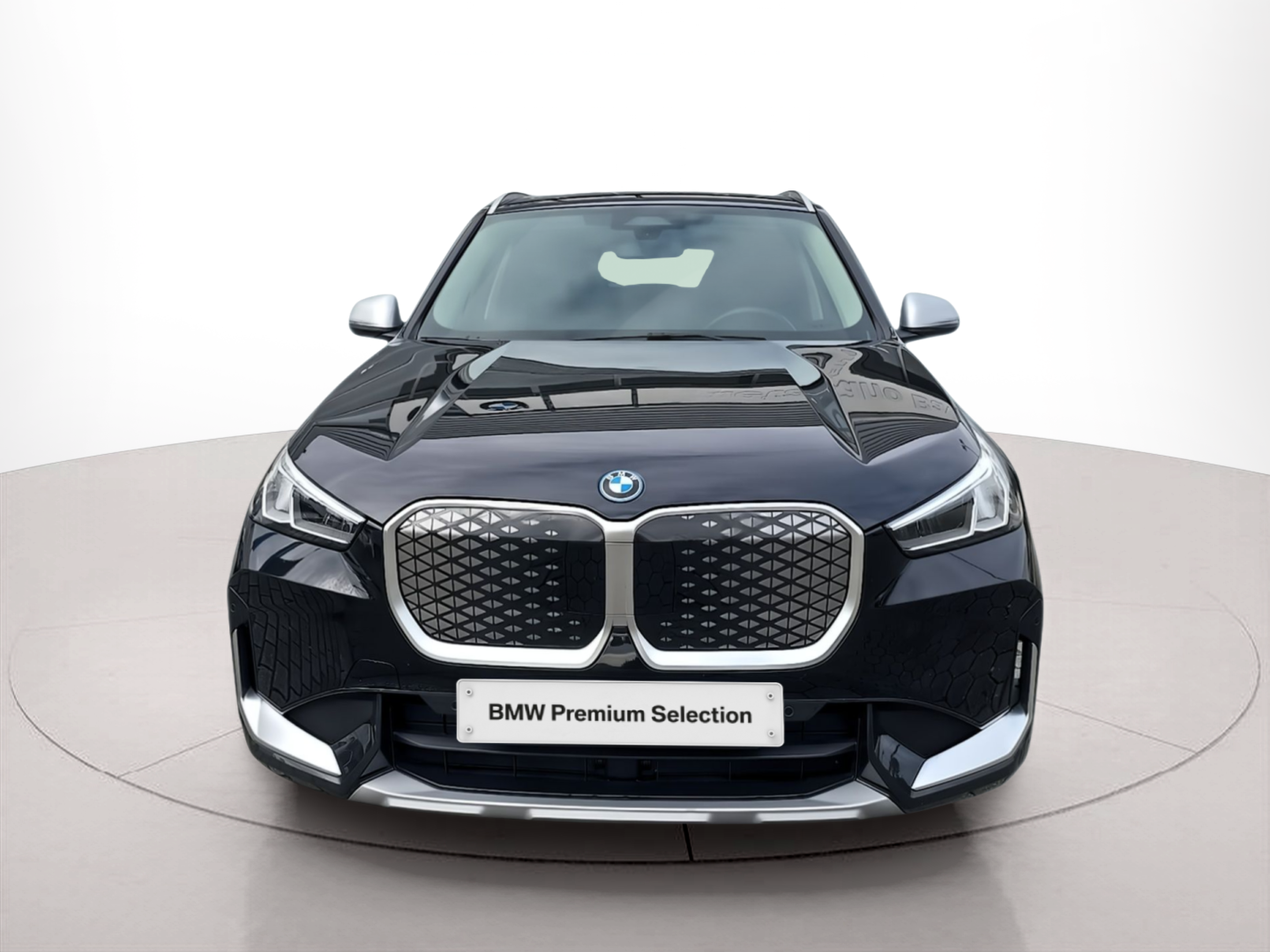 Fotos de BMW iX1 eDrive20 color Negro. Año 2024. 150KW(204CV). Elétrico. En concesionario Caetano Aveiro de Aveiro