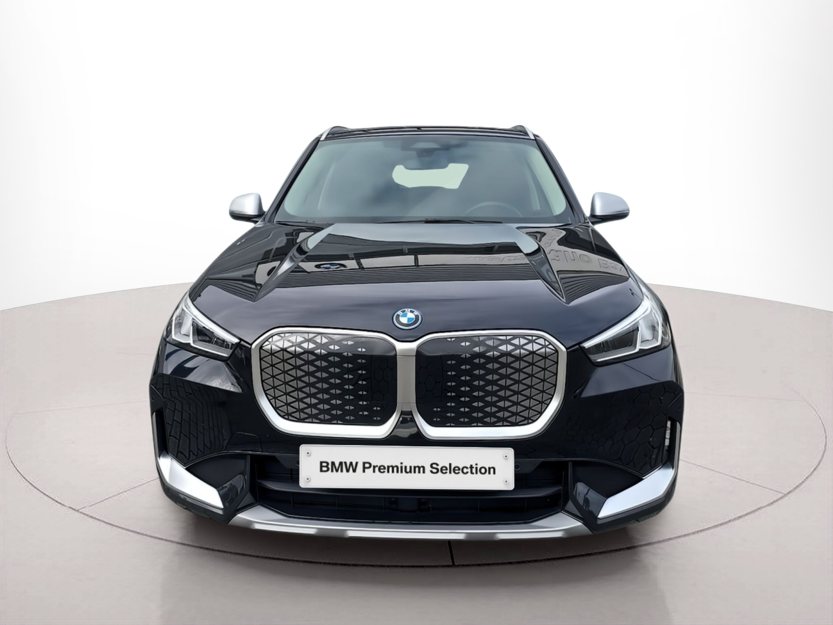 Fotos de BMW iX1 eDrive20 color Negro. Año 2024. 150KW(204CV). Elétrico. En concesionario Caetano Aveiro de Aveiro