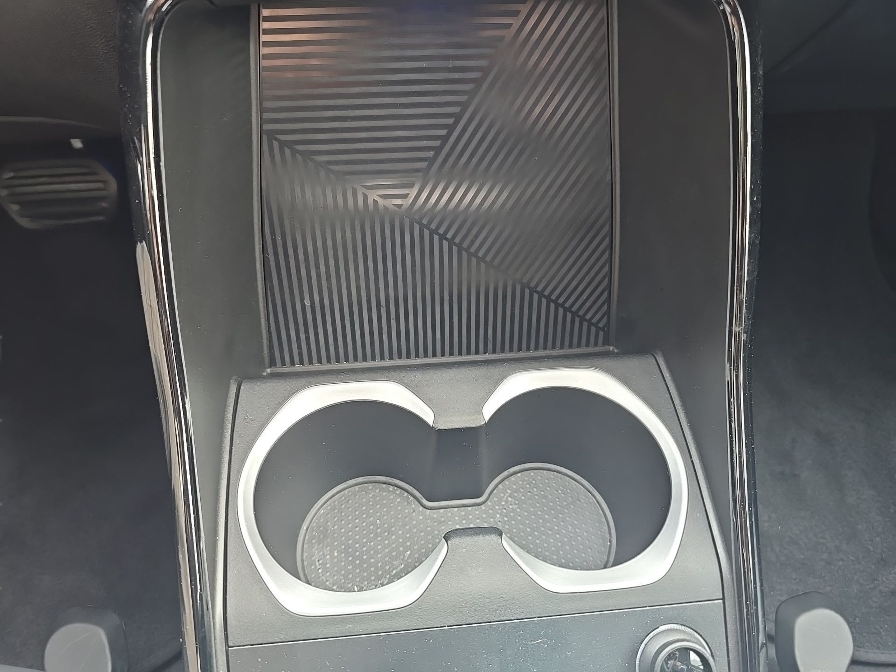 BMW iX1 eDrive20 color Negro. Año 2024. 150KW(204CV). Elétrico. En concesionario Caetano Aveiro de Aveiro