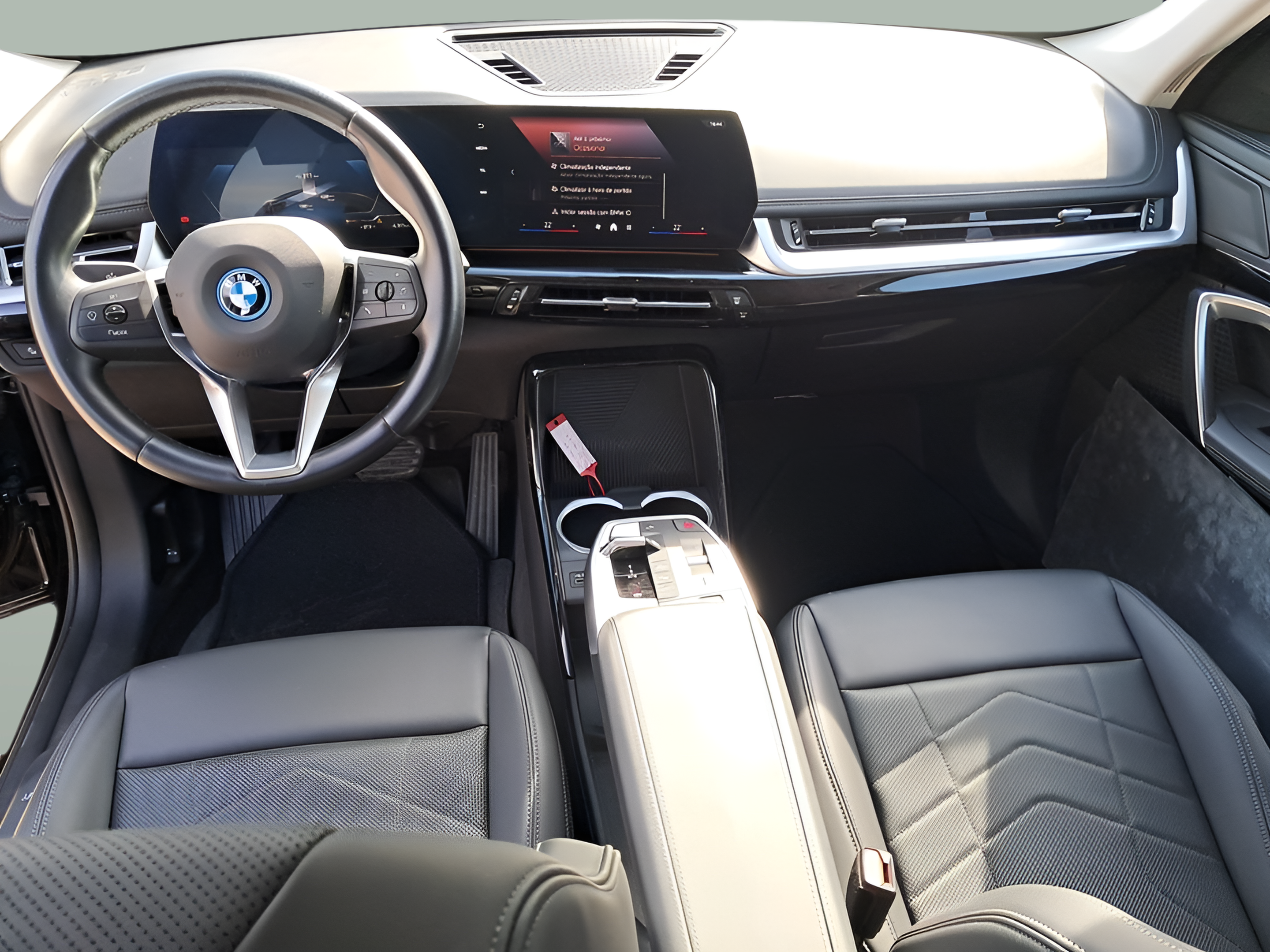 BMW iX1 eDrive20 color Negro. Año 2024. 150KW(204CV). Elétrico. En concesionario Caetano Baviera Faro de Faro