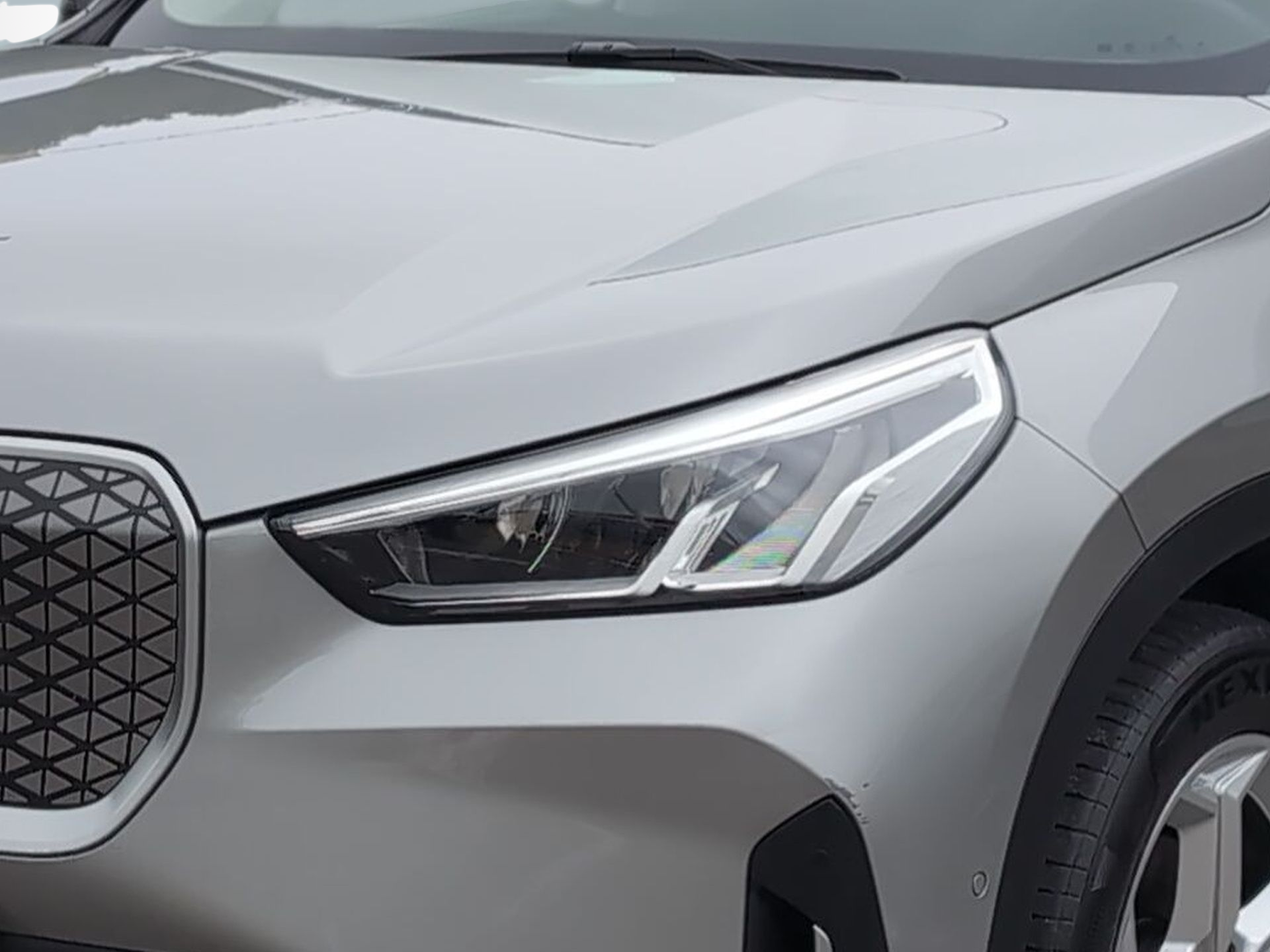 BMW iX1 eDrive20 color Gris Plata. Año 2024. 150KW(204CV). Elétrico. En concesionario Caetano Santa Maria da Feira de Santa Maria da Feira