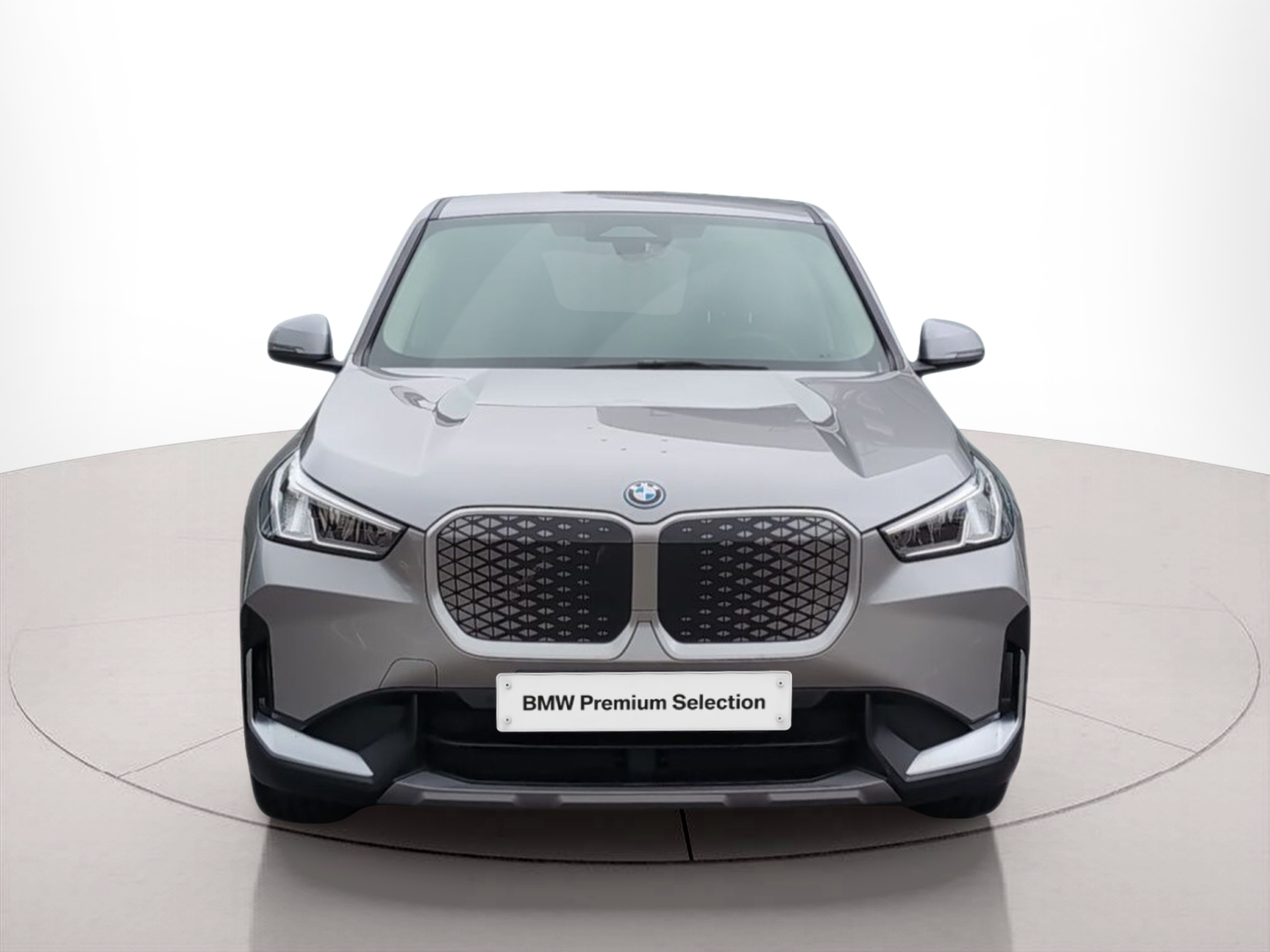 Fotos de BMW iX1 eDrive20 color Gris Plata. Año 2024. 150KW(204CV). Elétrico. En concesionario Caetano Santa Maria da Feira de Santa Maria da Feira