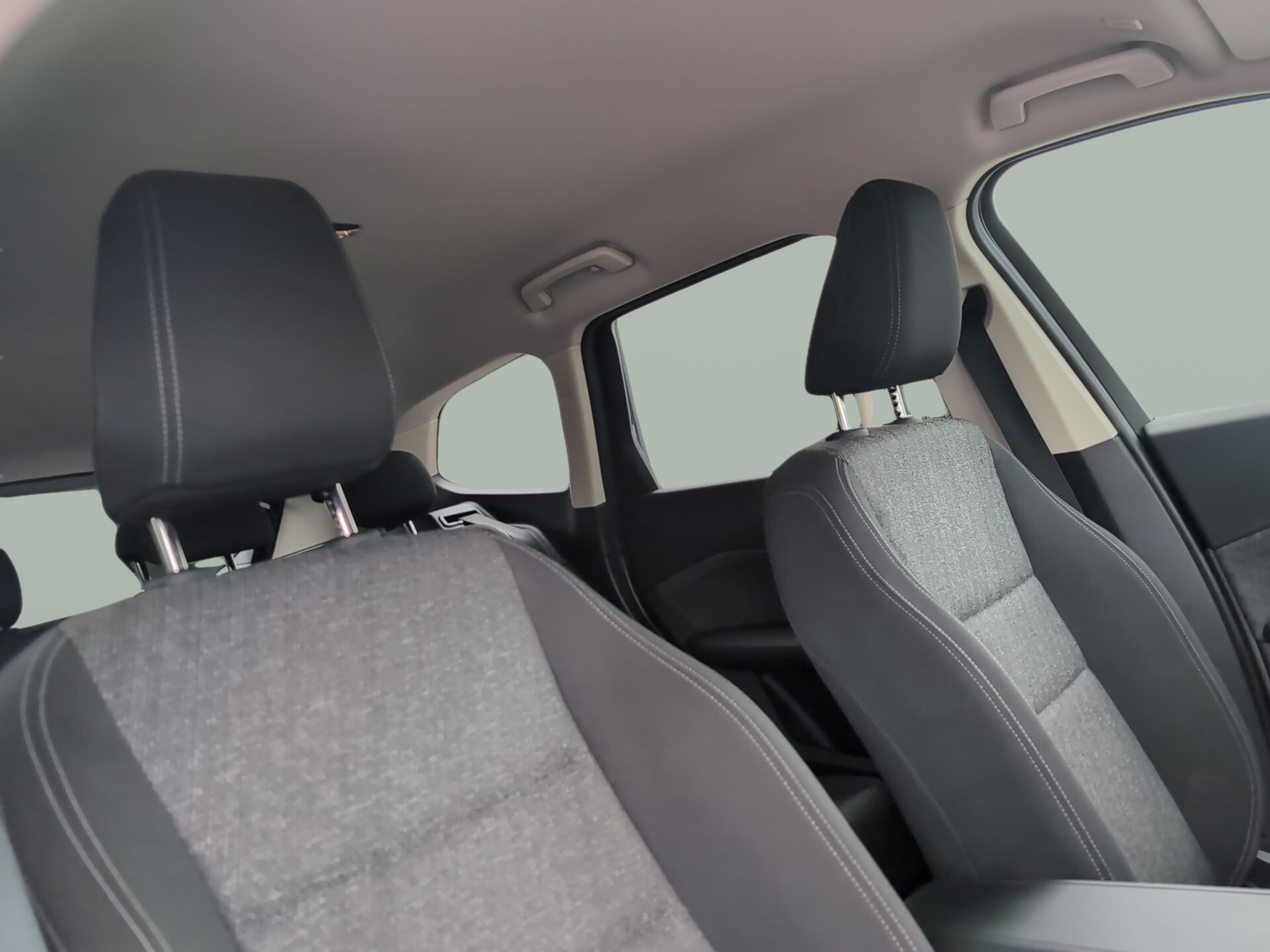 BMW iX1 eDrive20 color Gris Plata. Año 2024. 150KW(204CV). Elétrico. En concesionario Caetano Santa Maria da Feira de Santa Maria da Feira