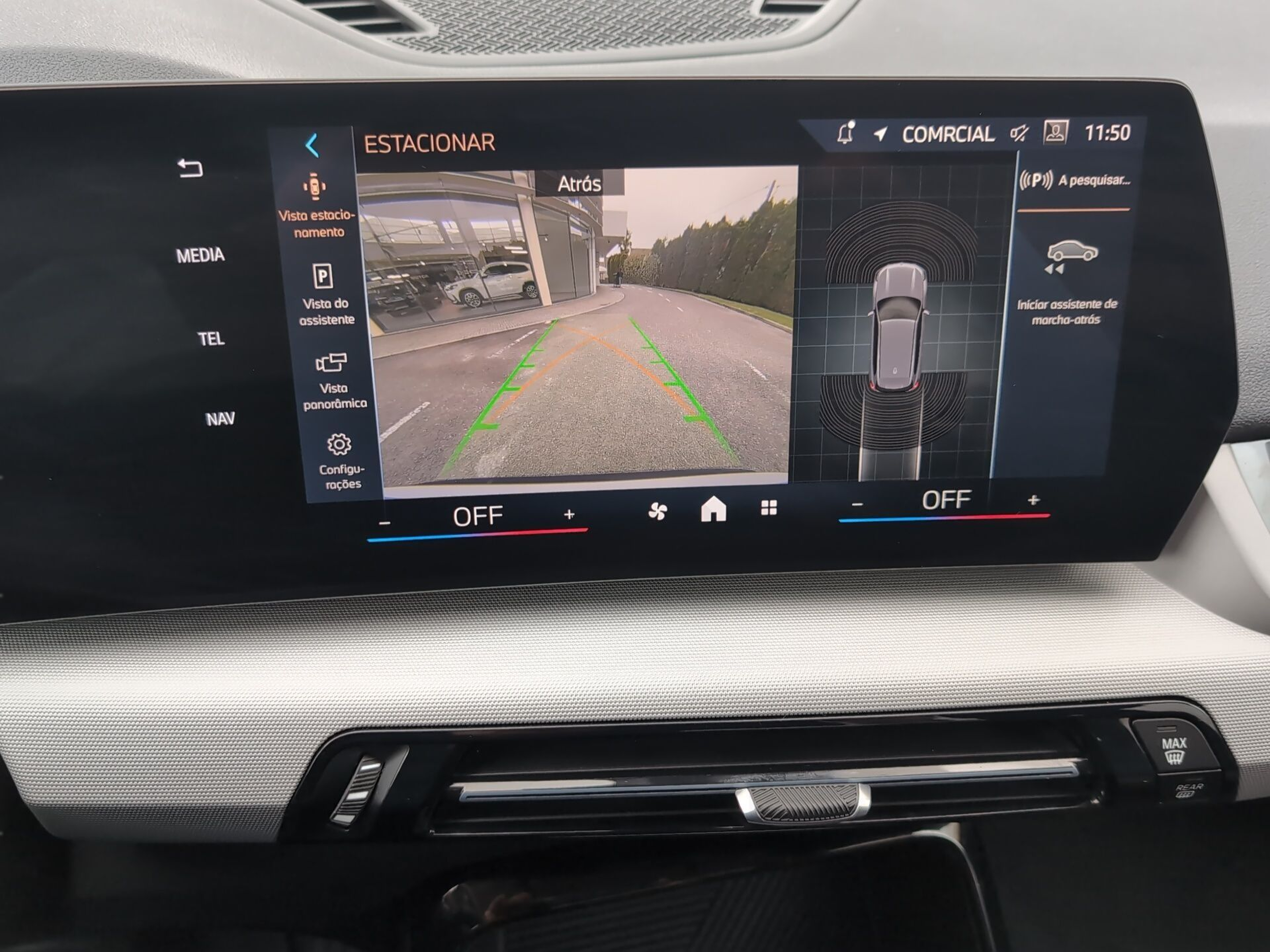 BMW iX1 eDrive20 color Gris Plata. Año 2024. 150KW(204CV). Elétrico. En concesionario Caetano Santa Maria da Feira de Santa Maria da Feira