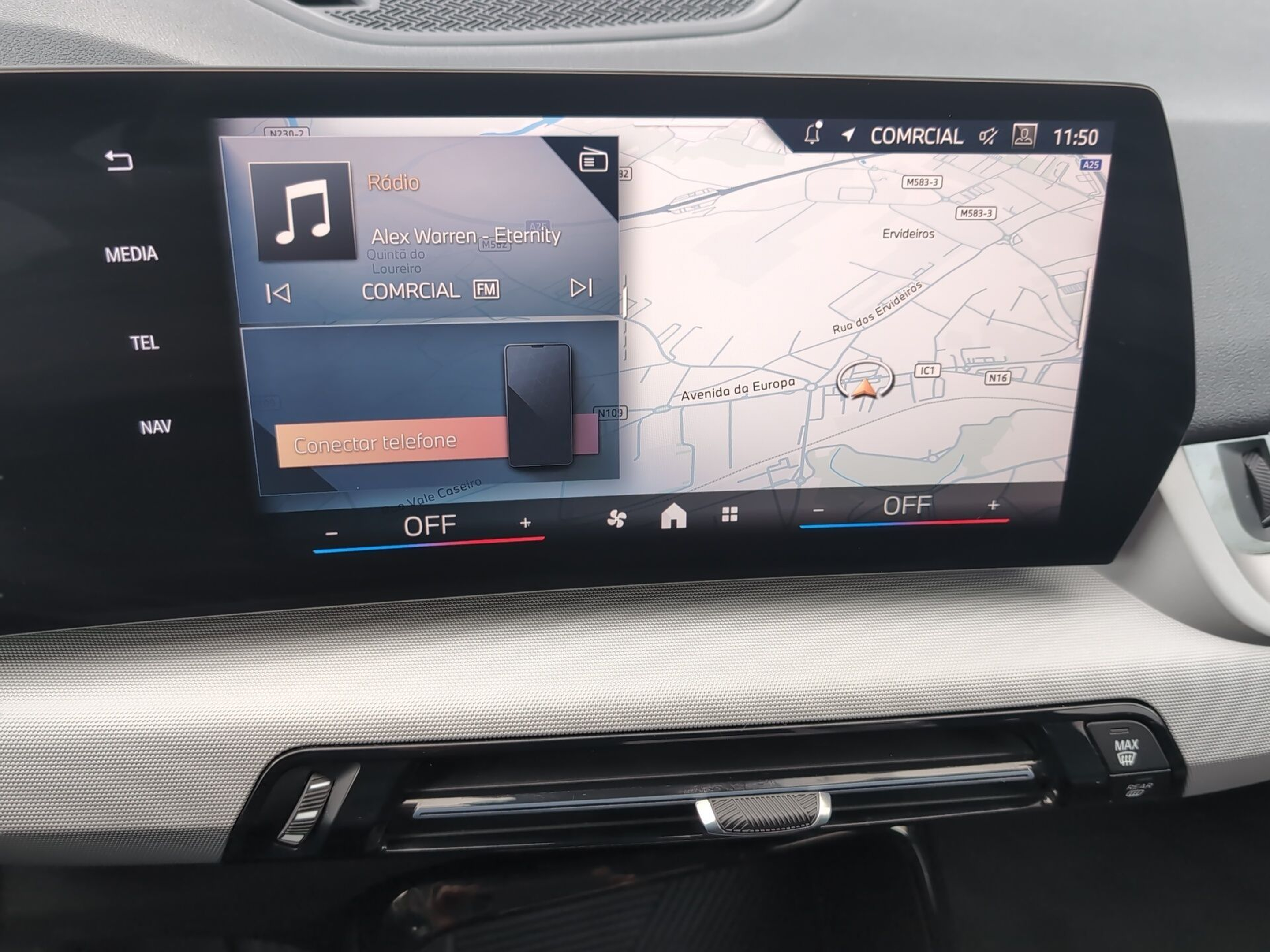 BMW iX1 eDrive20 color Gris Plata. Año 2024. 150KW(204CV). Elétrico. En concesionario Caetano Santa Maria da Feira de Santa Maria da Feira