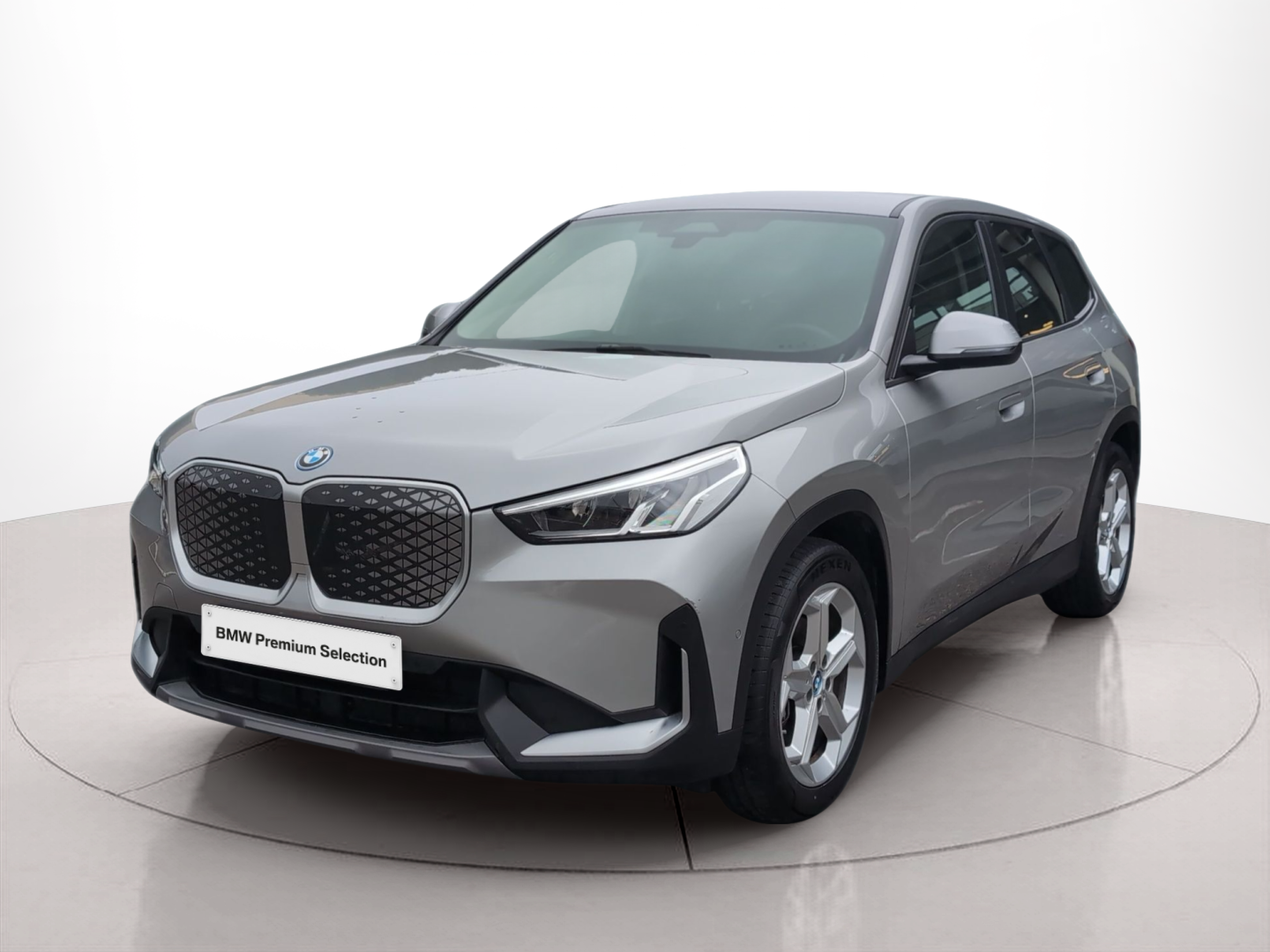 Fotos de BMW iX1 eDrive20 color Gris Plata. Año 2024. 150KW(204CV). Elétrico. En concesionario Caetano Santa Maria da Feira de Santa Maria da Feira