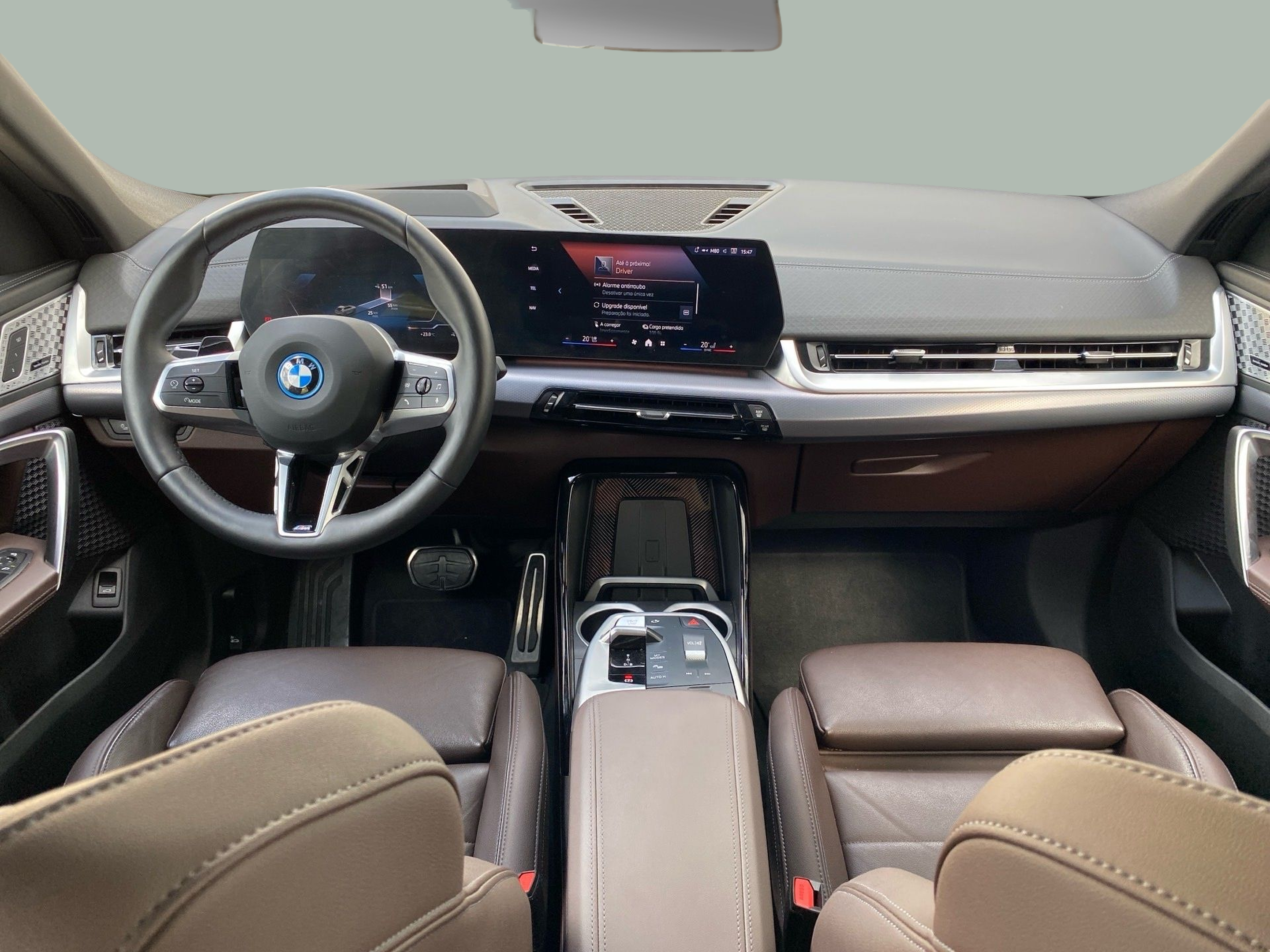BMW iX2 xDrive30 color Gris. Año 2024. 230KW(313CV). Elétrico. En concesionario Caetano Baviera Lisboa de Lisboa