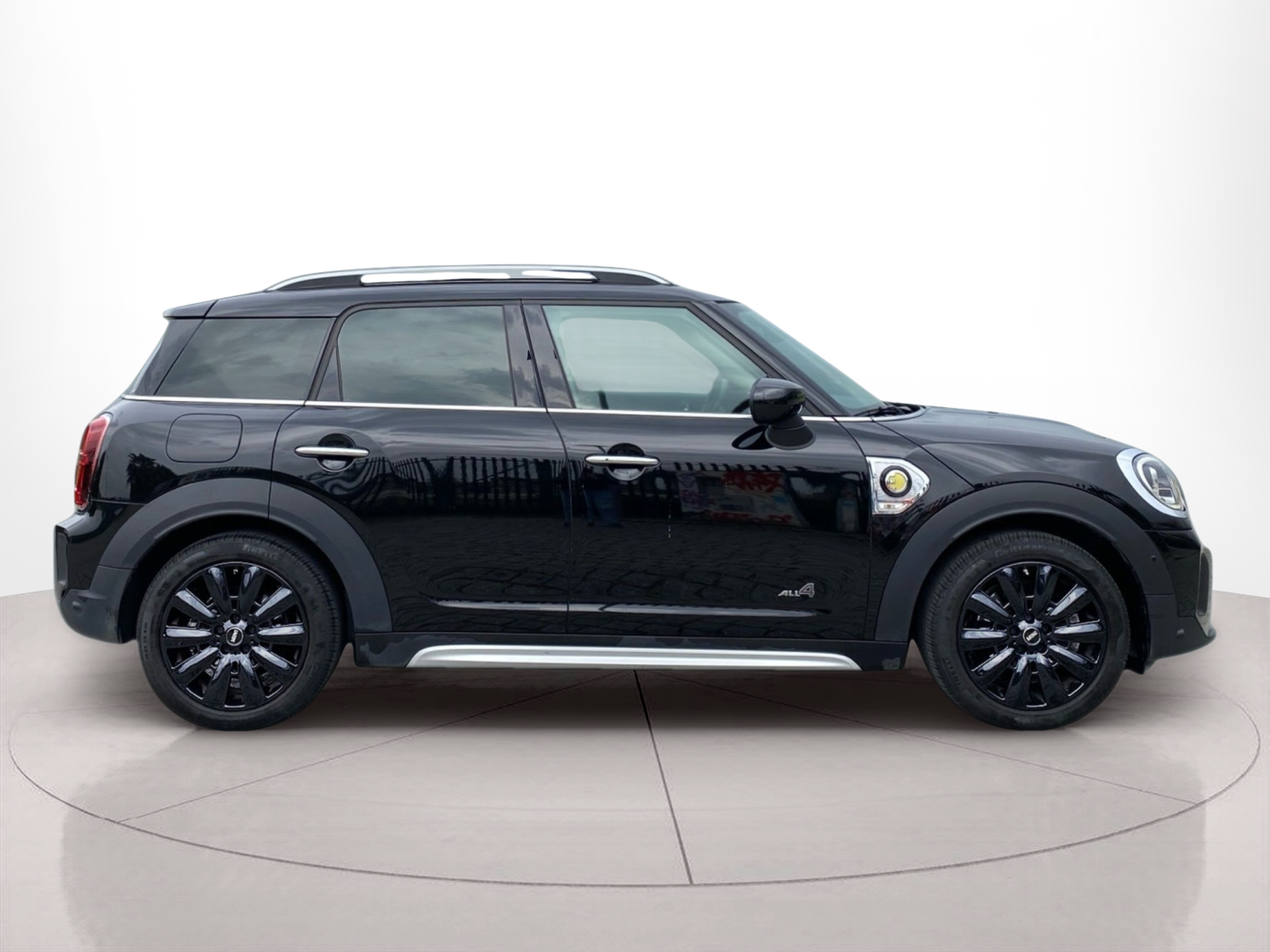 Fotos de MINI Countryman Cooper S E ALL4 162 kW (220 CV)