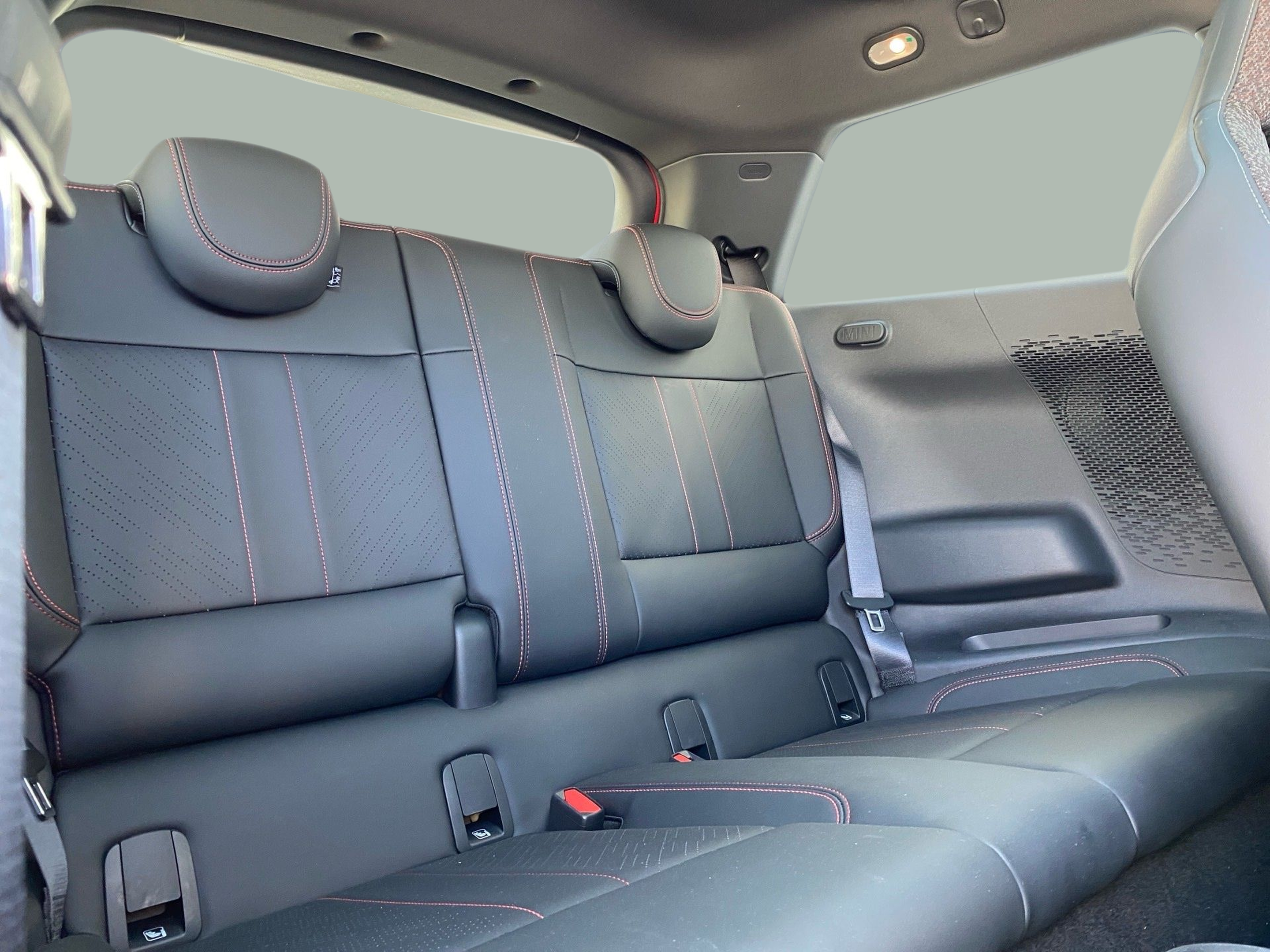 fotoG 8 del MINI MINI Cooper S E 160 kW (218 CV) 218cv Elétrico de 2024 em Vila Nova de Gaia