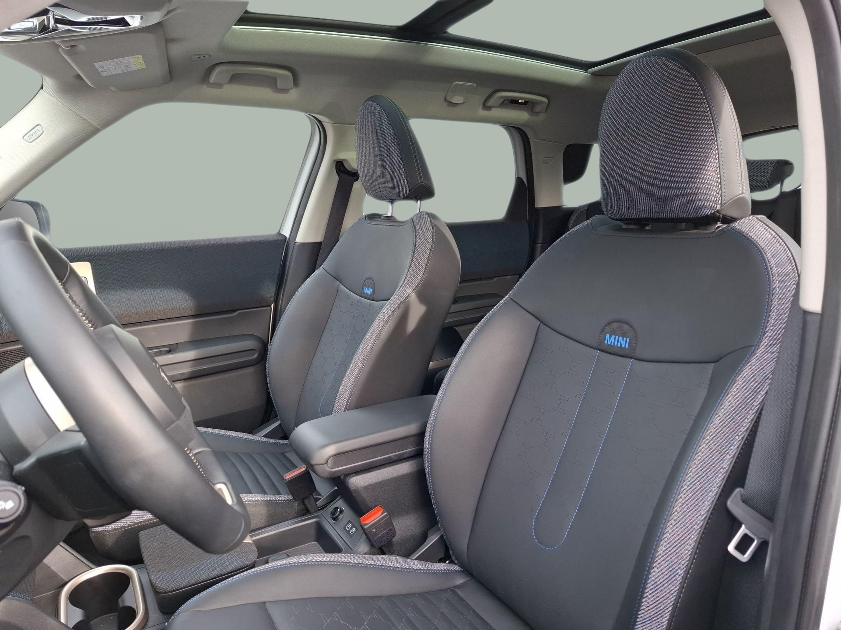 fotoG 10 del MINI MINI Countryman D 120 kW (163 CV) 163cv Diesel de 2025 em Vila Nova de Gaia