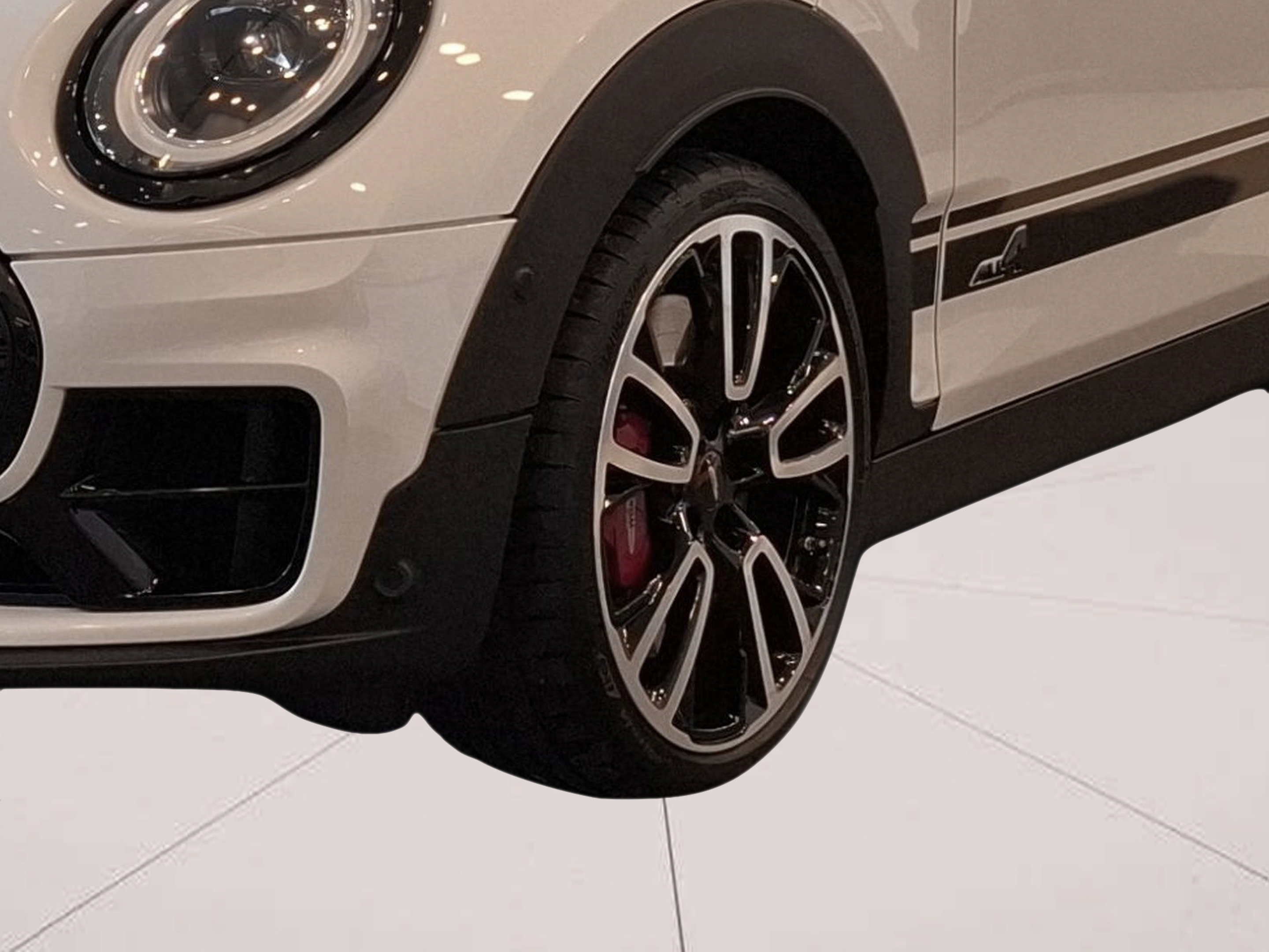 fotoG 3 del MINI MINI Clubman John Cooper Works ALL4 225 kW (306 CV) 306cv Gasolina de 2023 em Vila Nova de Gaia