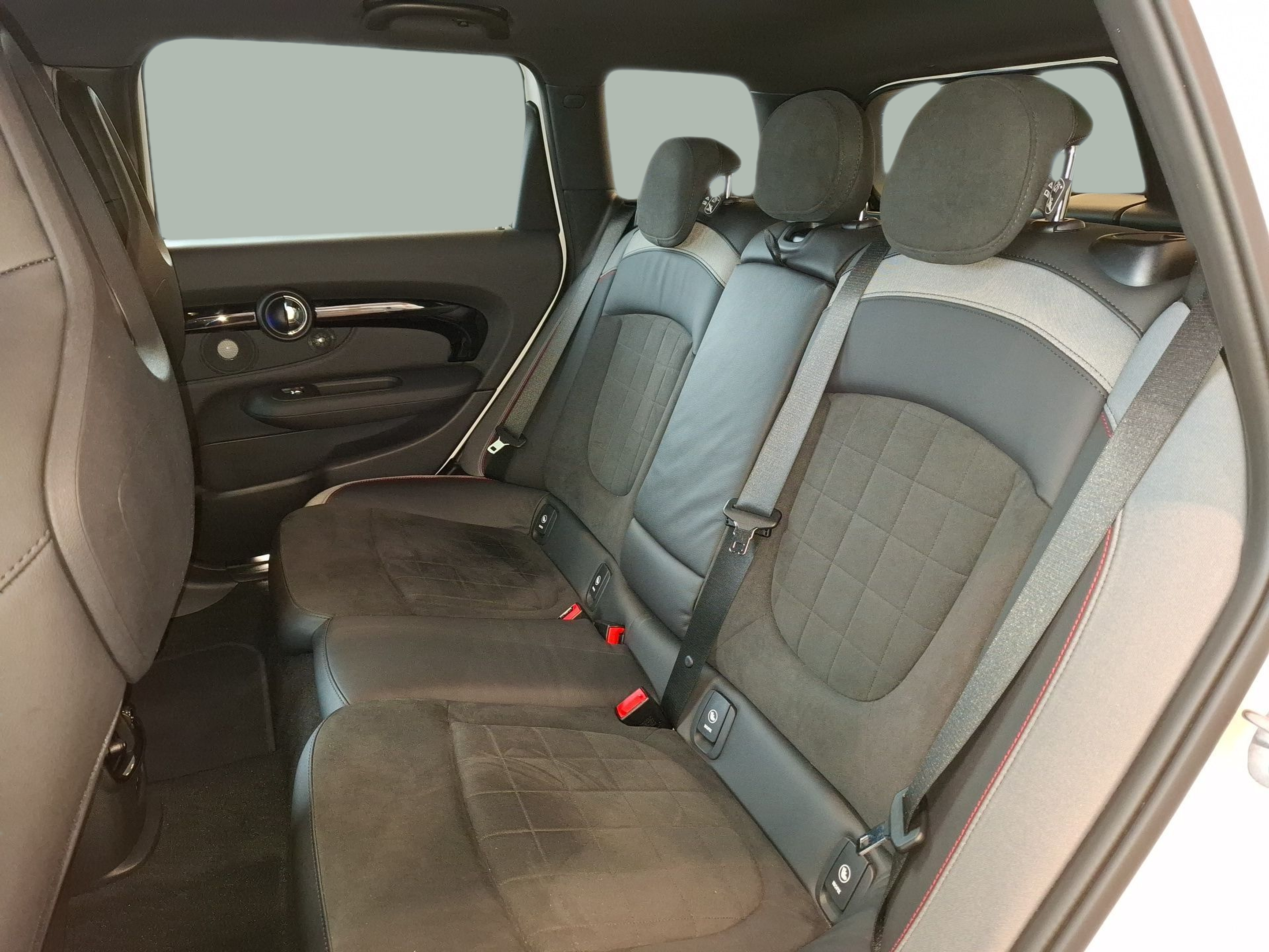 fotoG 13 del MINI MINI Clubman John Cooper Works ALL4 225 kW (306 CV) 306cv Gasolina de 2023 em Vila Nova de Gaia