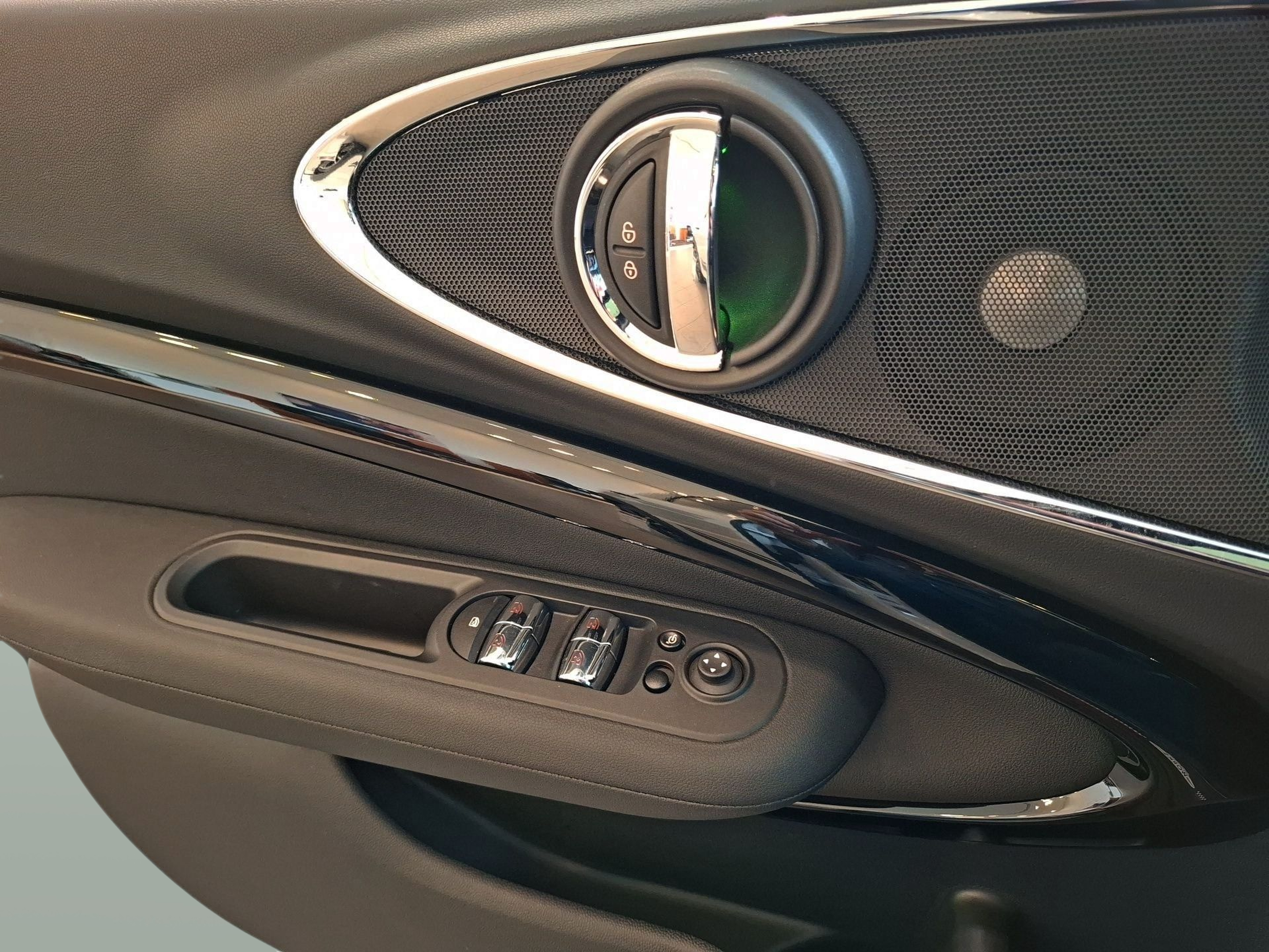 fotoG 18 del MINI MINI Clubman John Cooper Works ALL4 225 kW (306 CV) 306cv Gasolina de 2023 em Vila Nova de Gaia