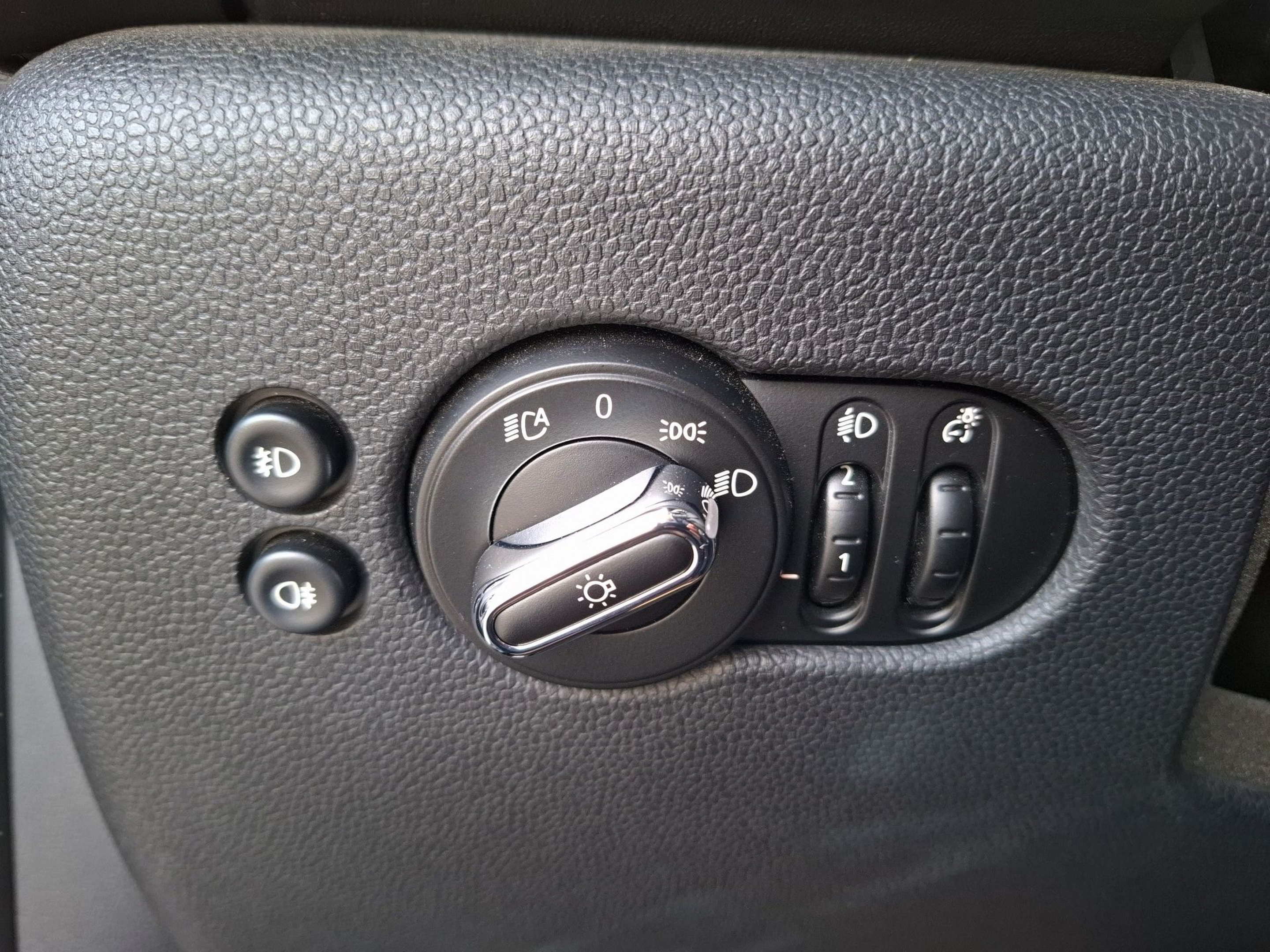 fotoG 18 del MINI MINI 3 Portas One 75 kW (102 CV) 102cv Gasolina de 2020 em Vila Nova de Gaia