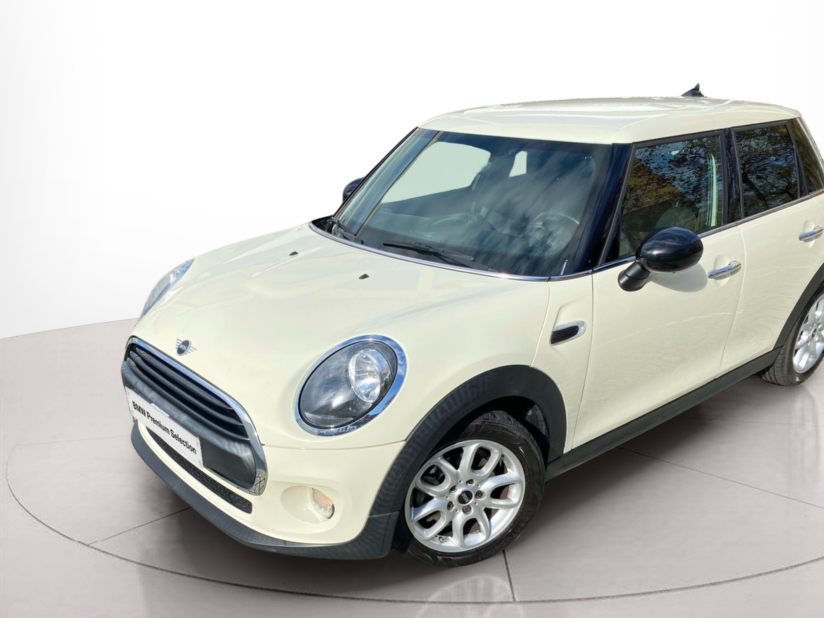 fotoG 5 del MINI MINI 5 Portas Cooper D 70 kW (95 CV) 95cv Diesel de 2019 em Vila Nova de Gaia